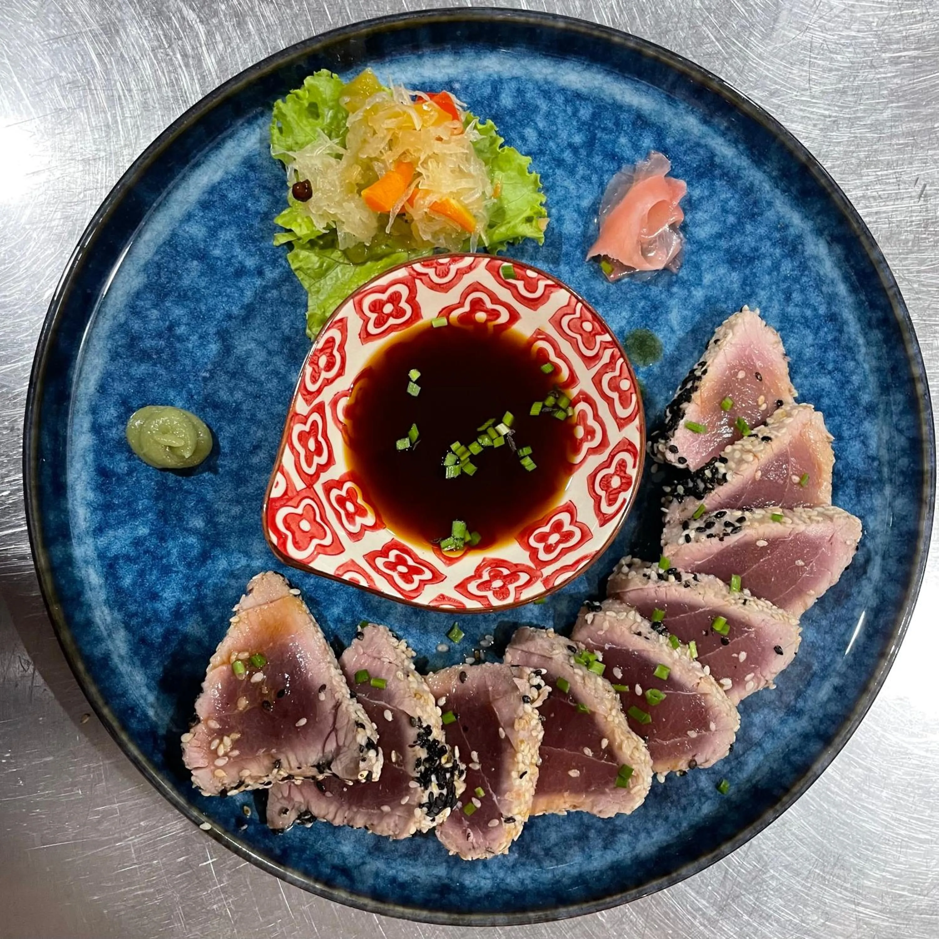 Food and drinks in Emoha Dive Resort