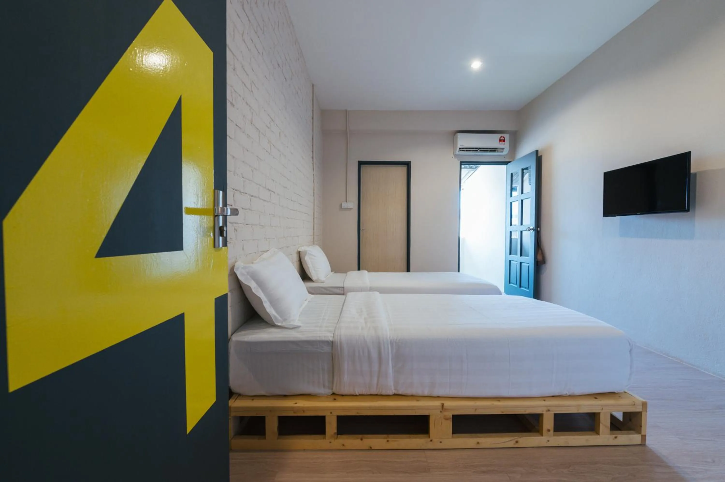 Bed in A° HOTEL Semporna