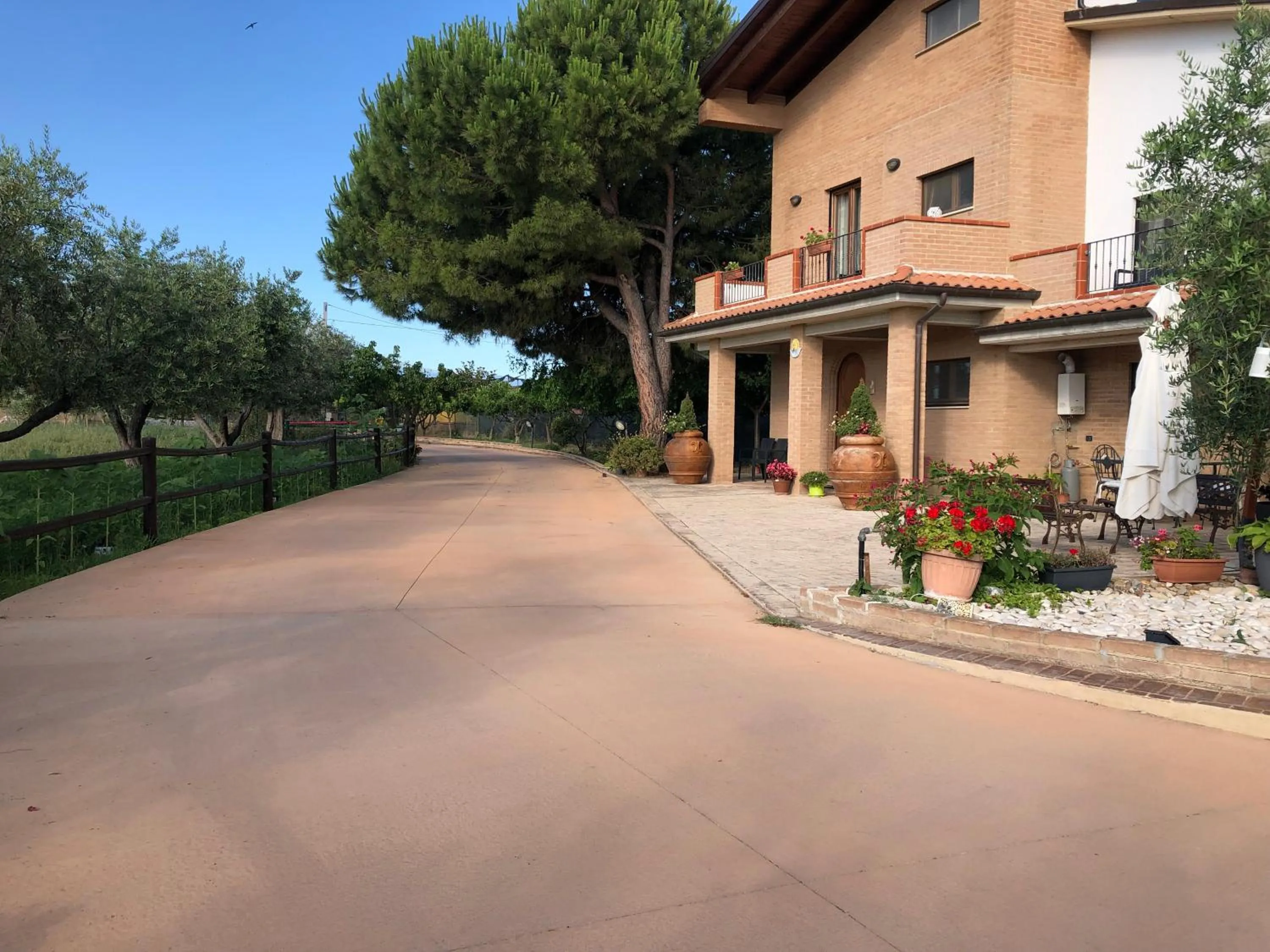 Facade/entrance in B&b Villa Eden