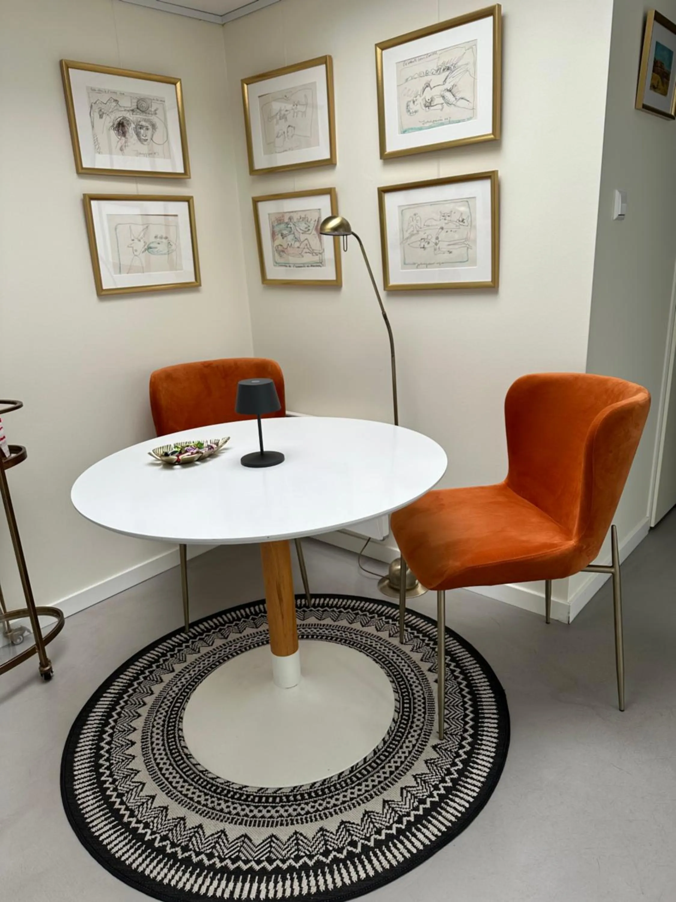 Dining area in B&B Ereprijs