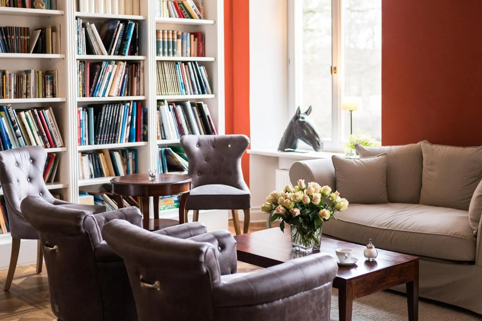 Library in Hotel Schloss Gamehl