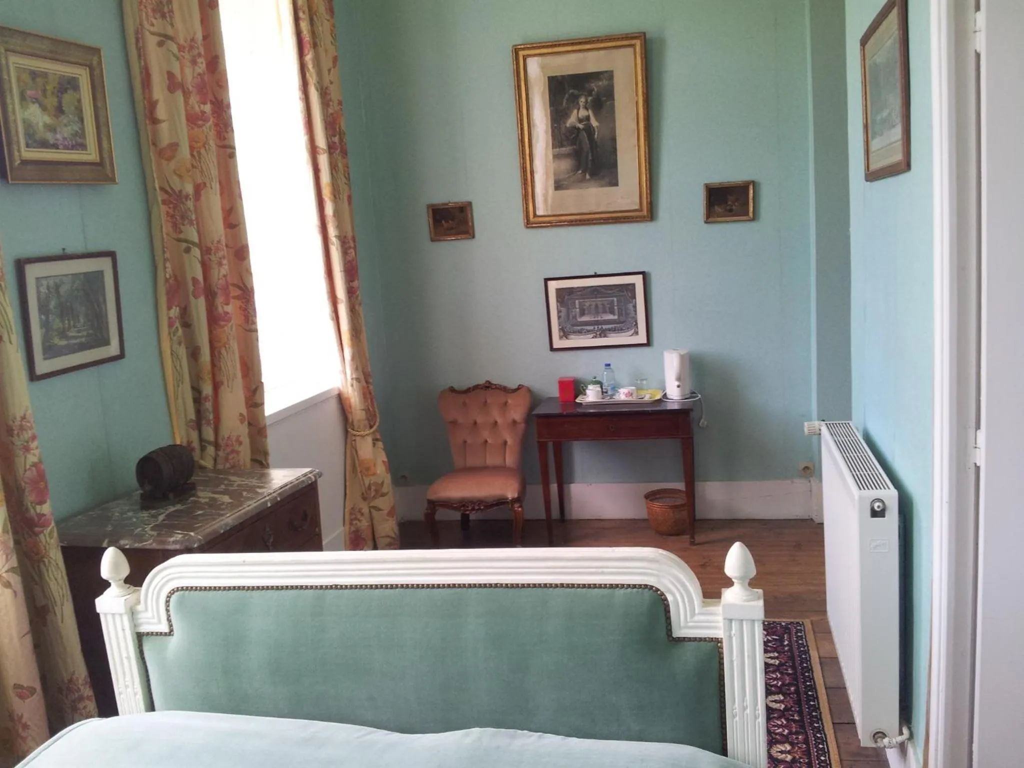 Bedroom, Bed in Chambres d'hôtes & Gîtes du Château de Grand Rullecourt