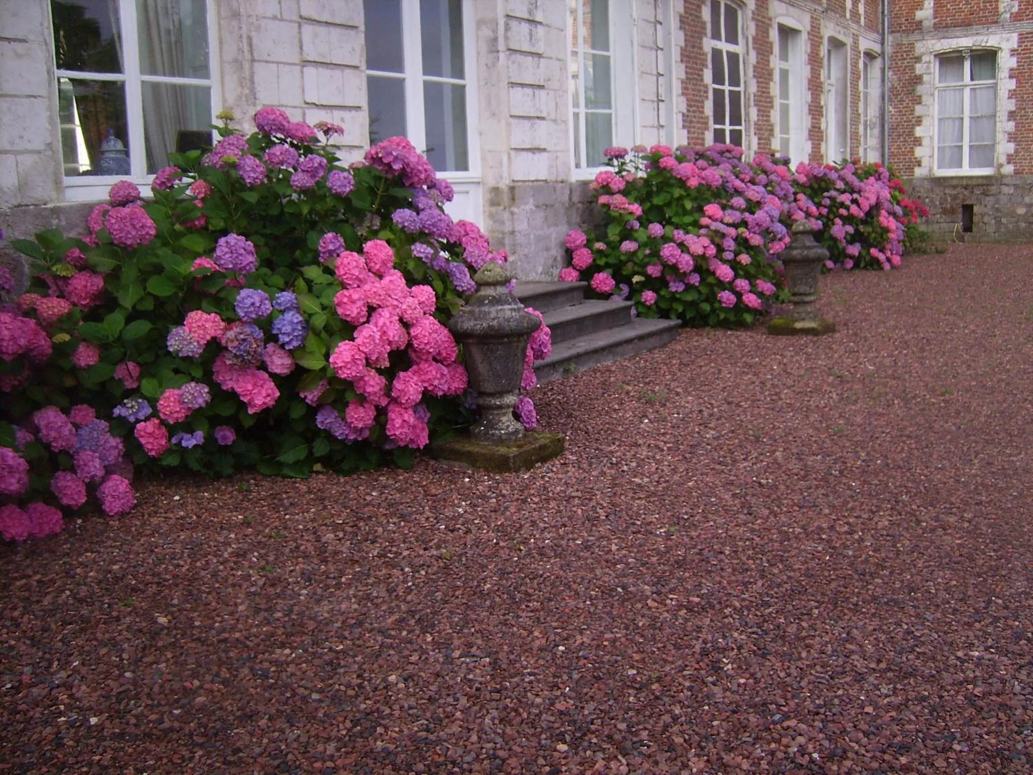 Facade/entrance in Chambres d'hôtes & Gîtes du Château de Grand Rullecourt