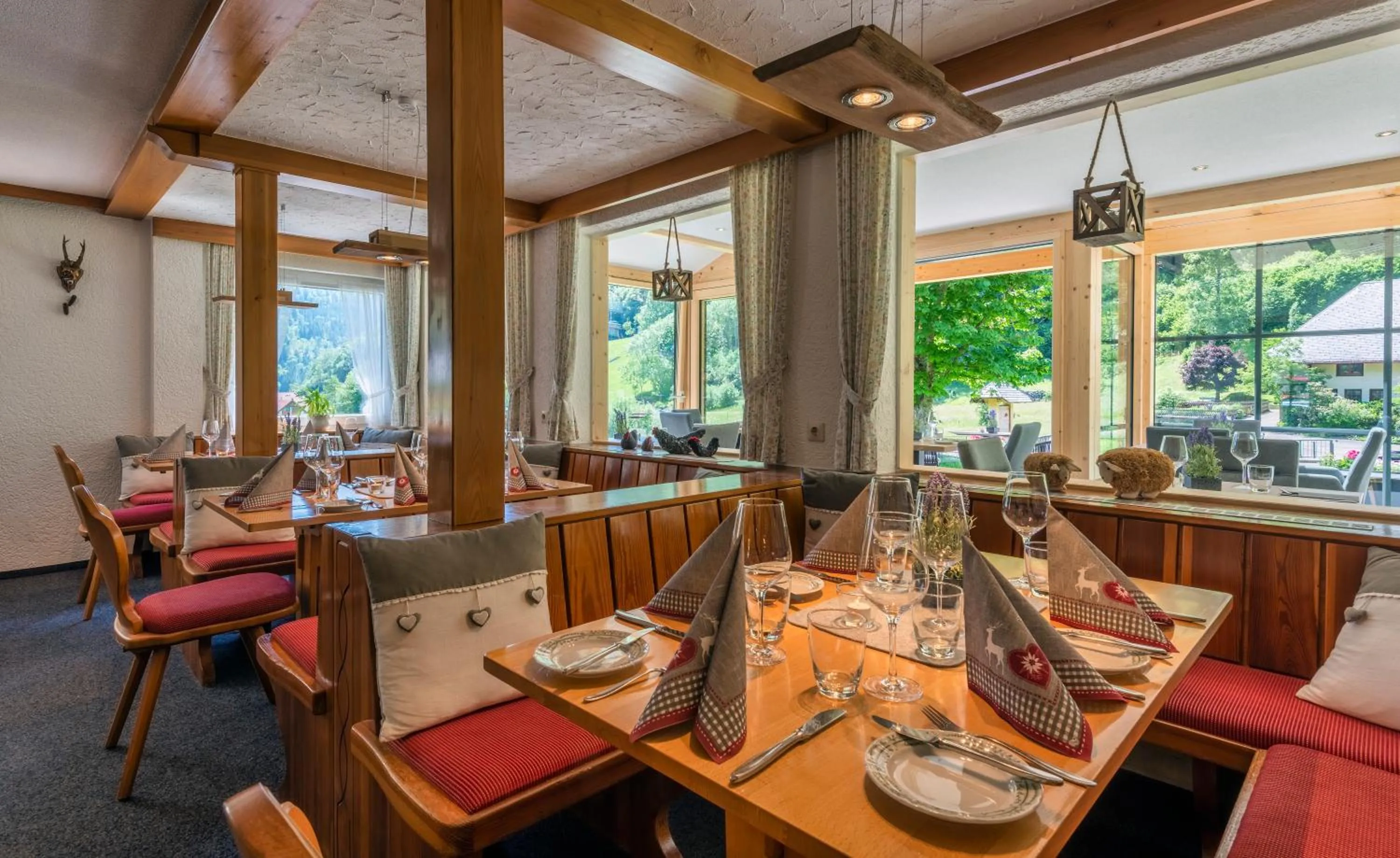 Restaurant/places to eat in Landgasthaus Kurz Hotel & Restaurant am Feldberg - Schwarzwald