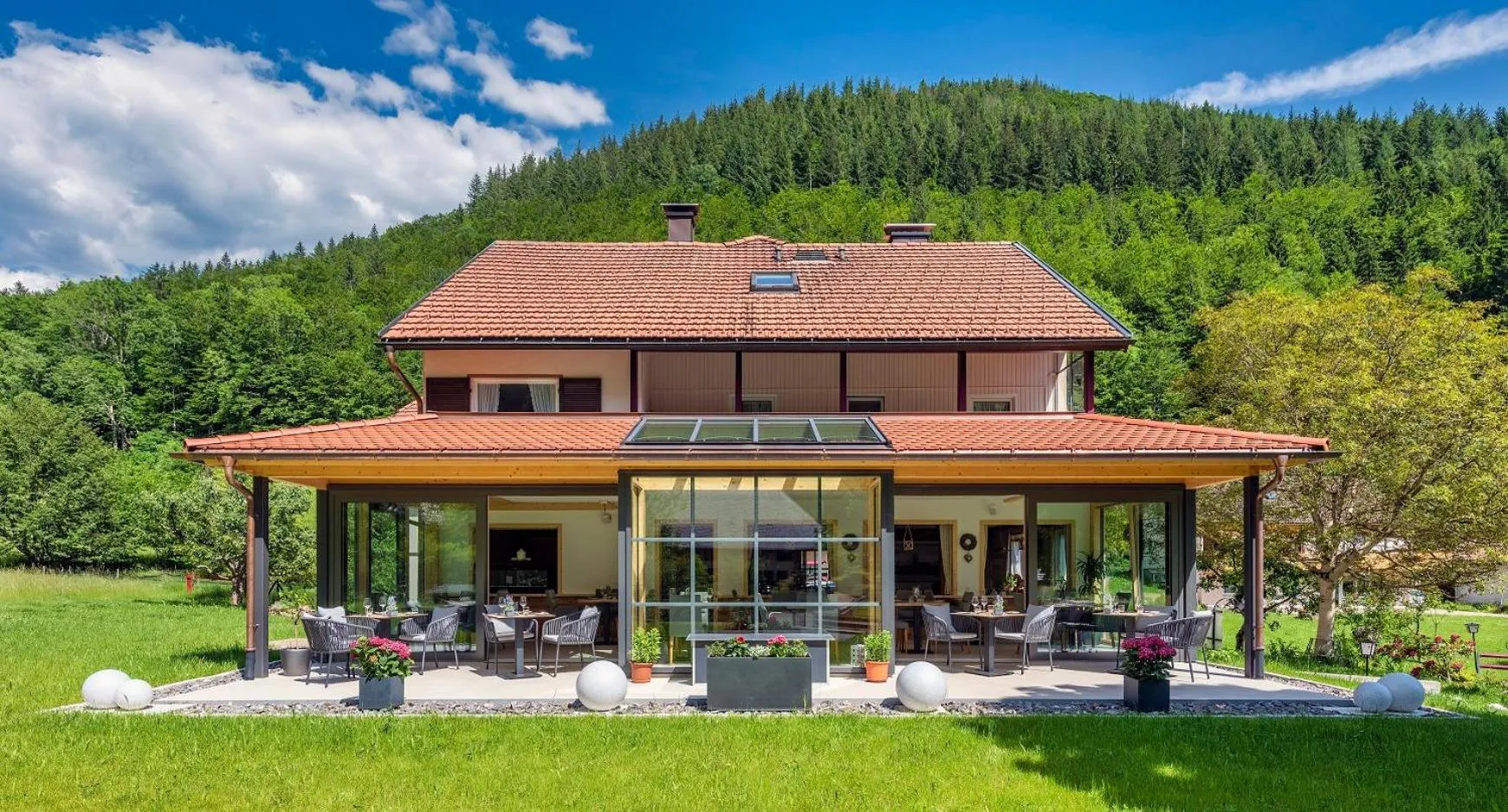 Property building in Landgasthaus Kurz Hotel & Restaurant am Feldberg - Schwarzwald
