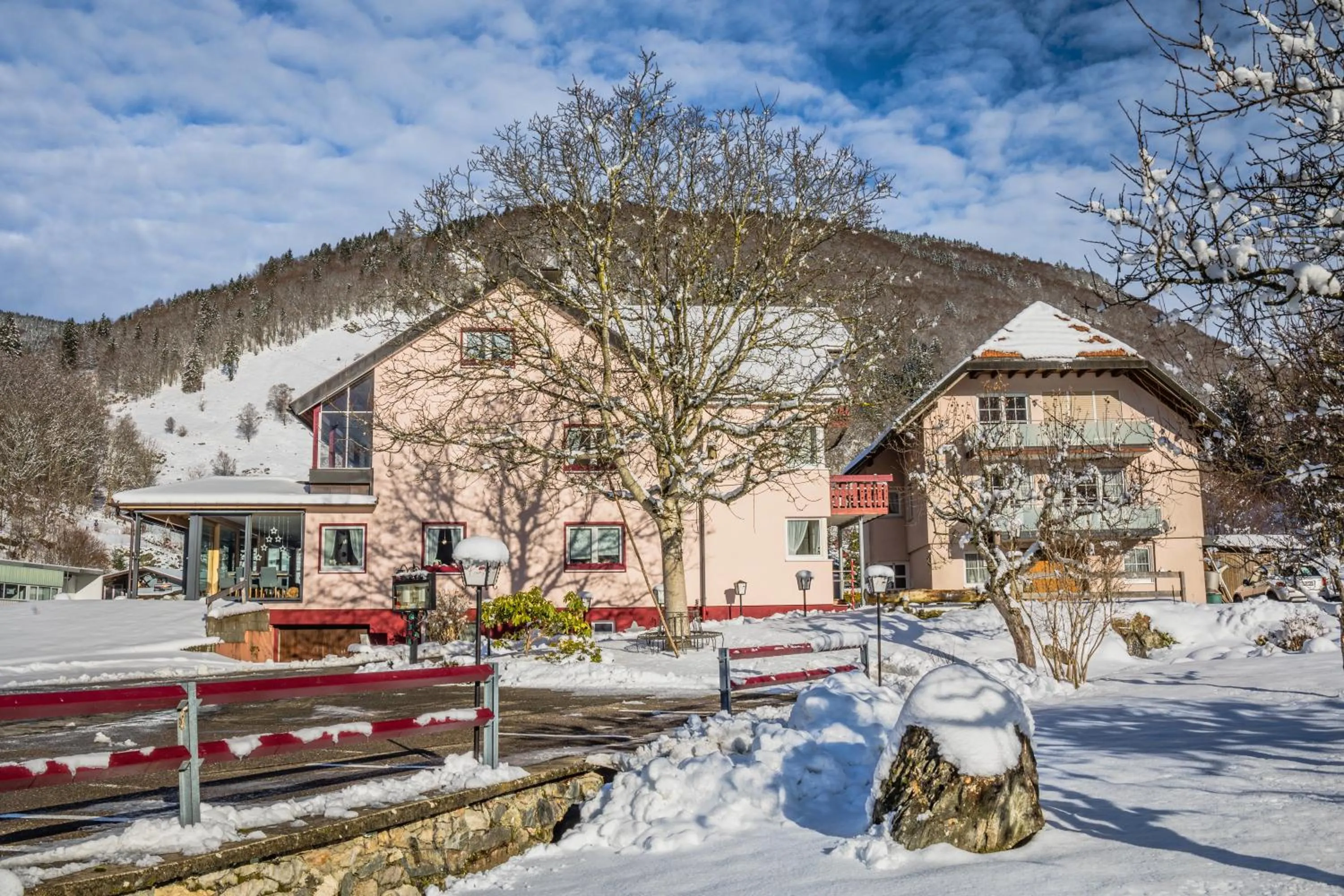 Property building in Landgasthaus Kurz Hotel & Restaurant am Feldberg - Schwarzwald