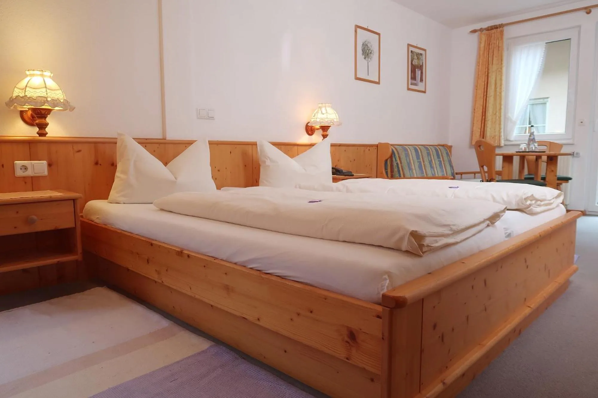 Photo of the whole room, Bed in Landgasthaus Kurz Hotel & Restaurant am Feldberg - Schwarzwald