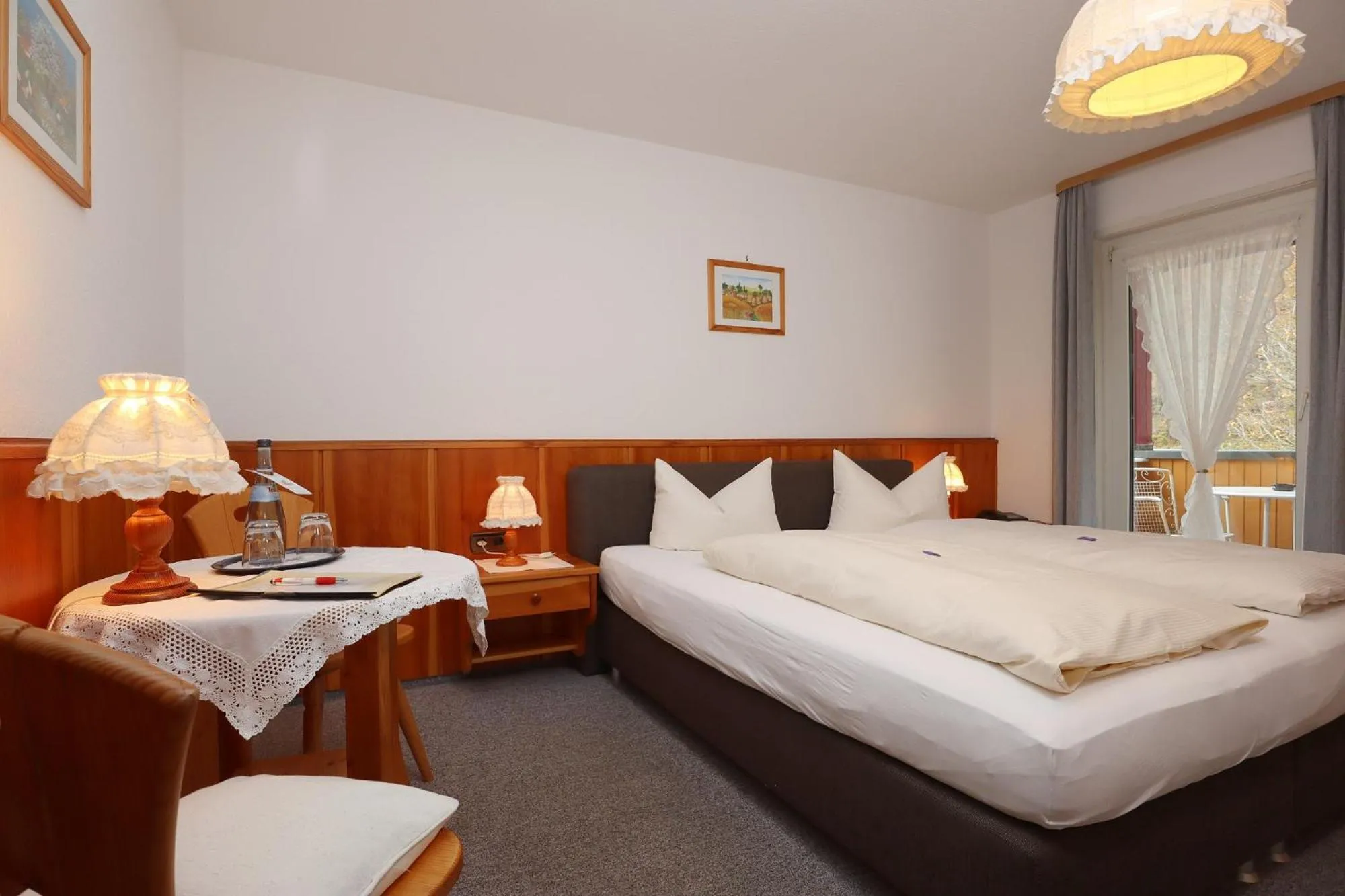 Photo of the whole room, Bed in Landgasthaus Kurz Hotel & Restaurant am Feldberg - Schwarzwald