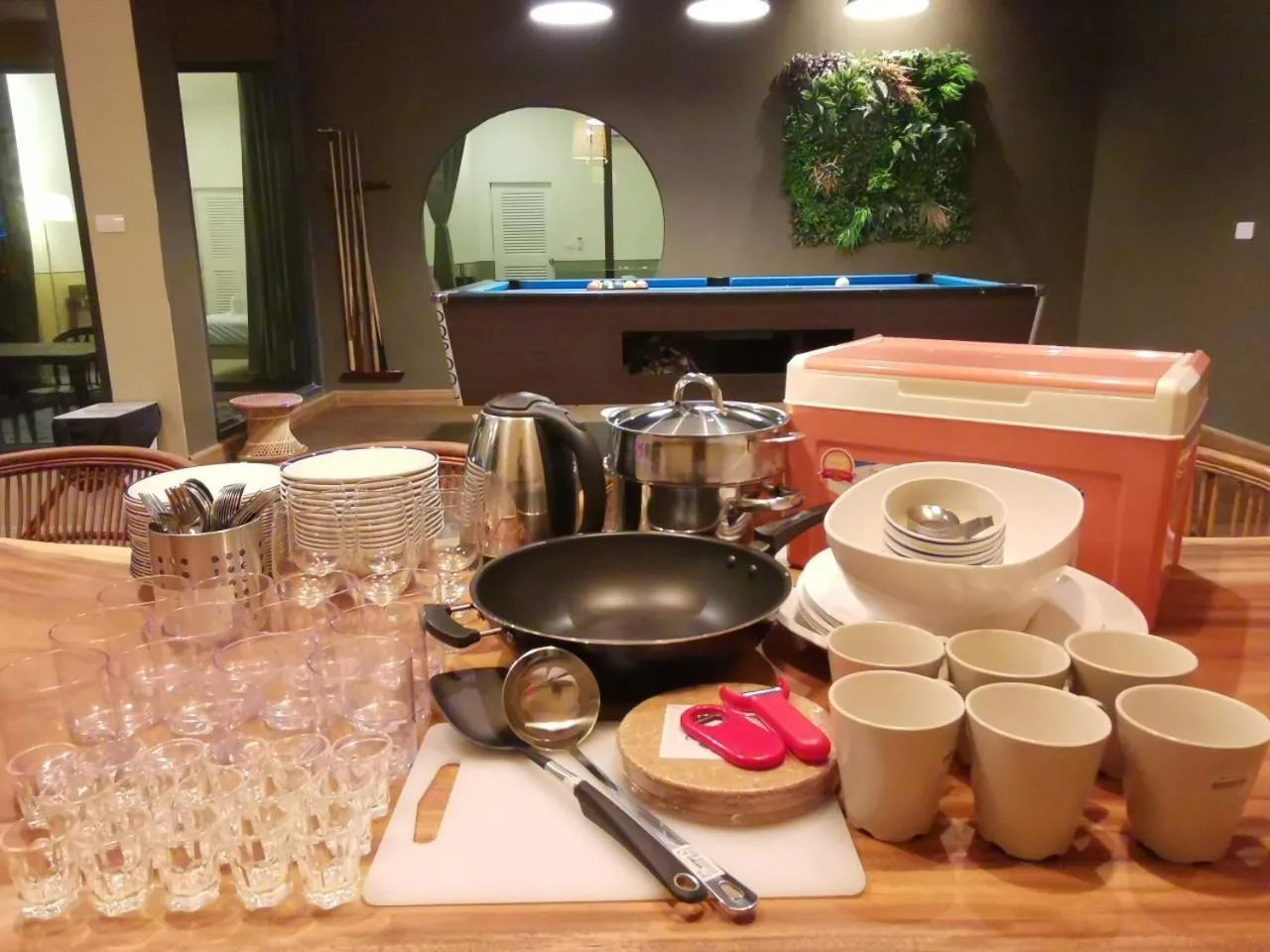 Kitchen or kitchenette in Dojo pool villa