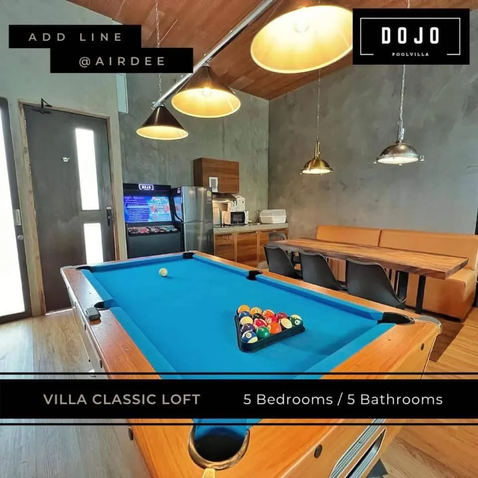 Evening entertainment in Dojo pool villa