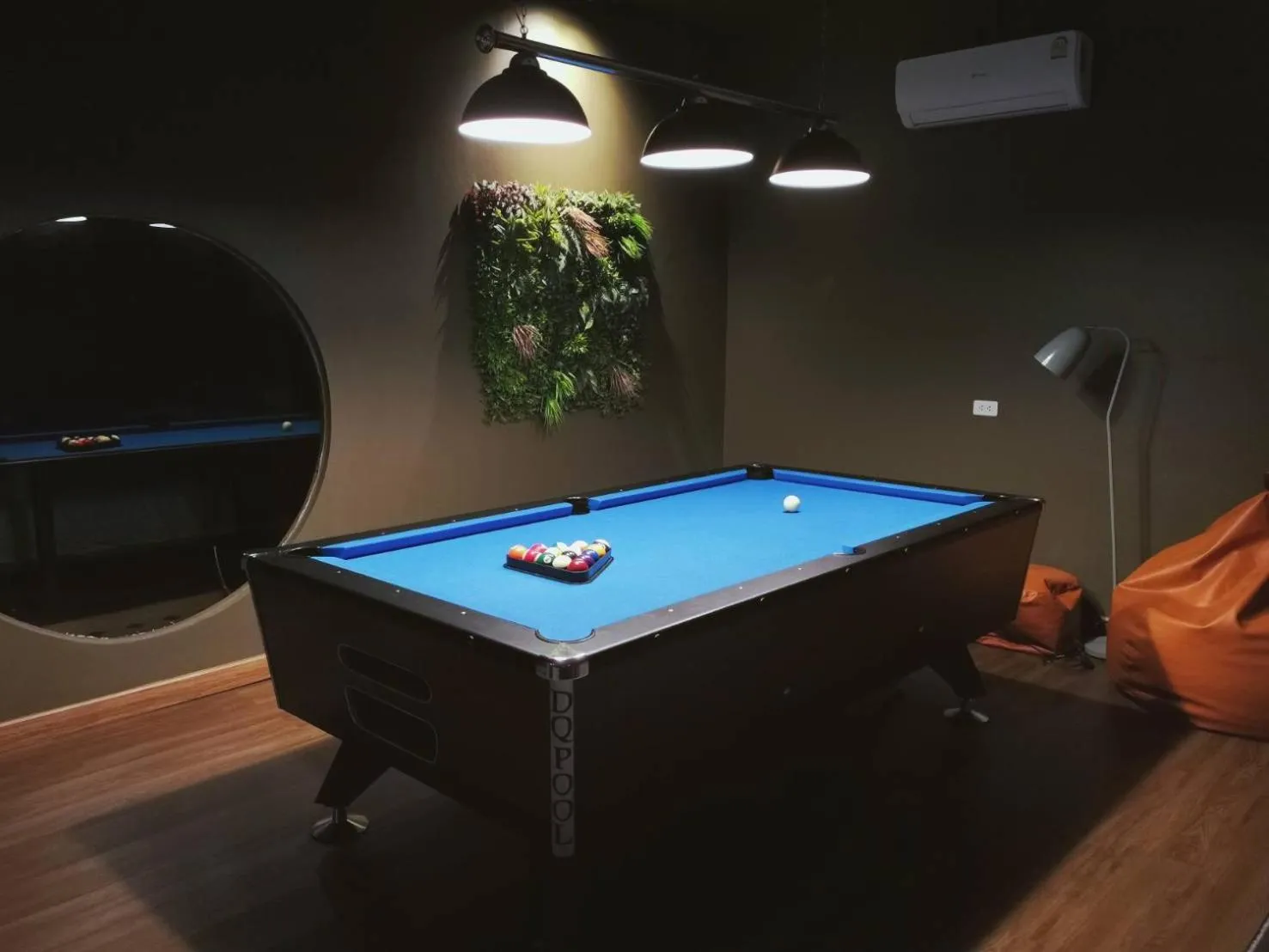 Billiard in Dojo pool villa