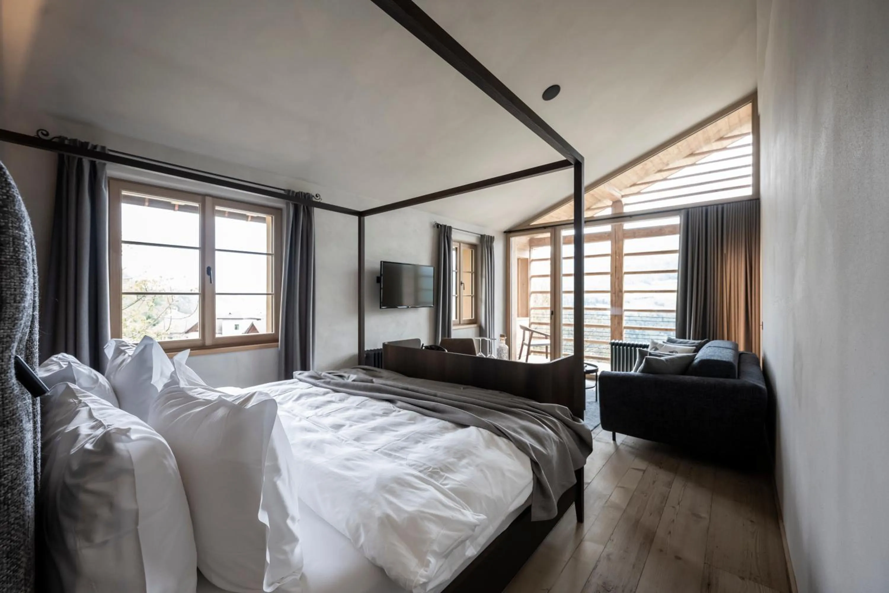 Photo of the whole room, Bed in Hotel Ansitz Steinbock