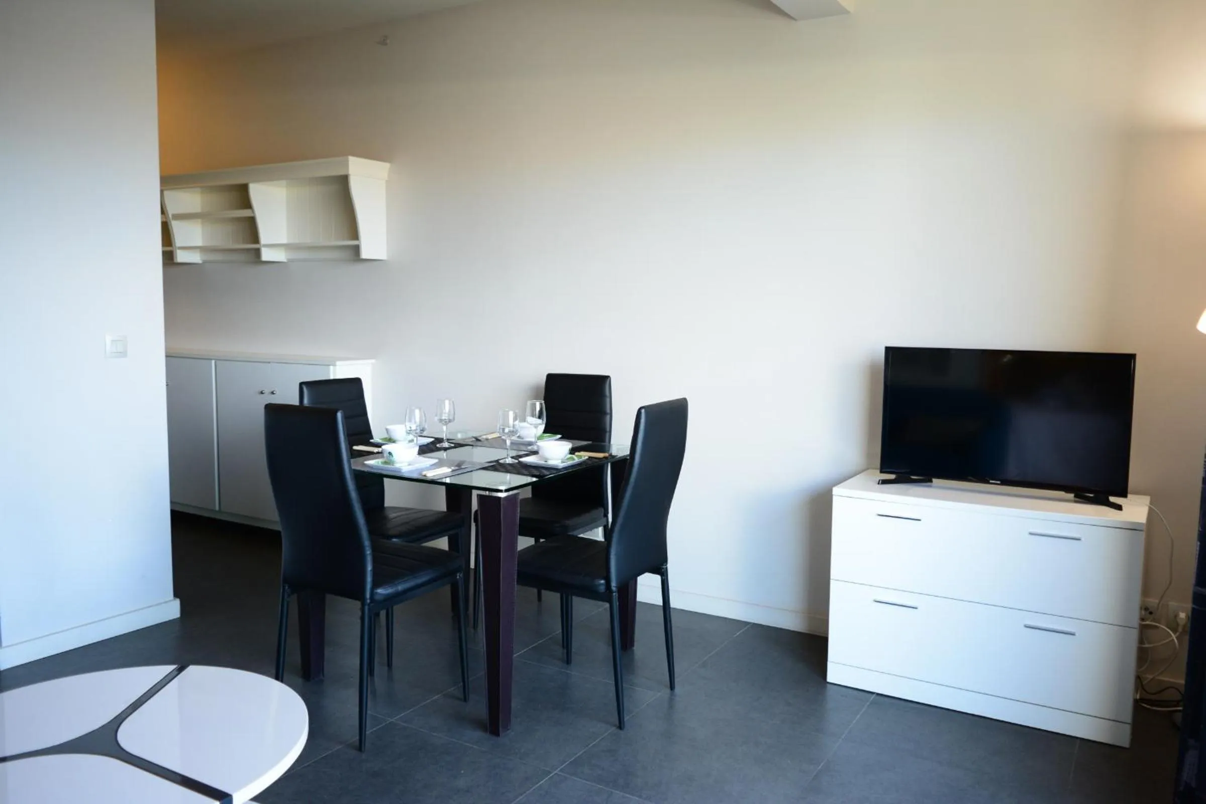 TV and multimedia in Moana Studio - downtown Papeete - WiFi AC Netflix parking - 3 people