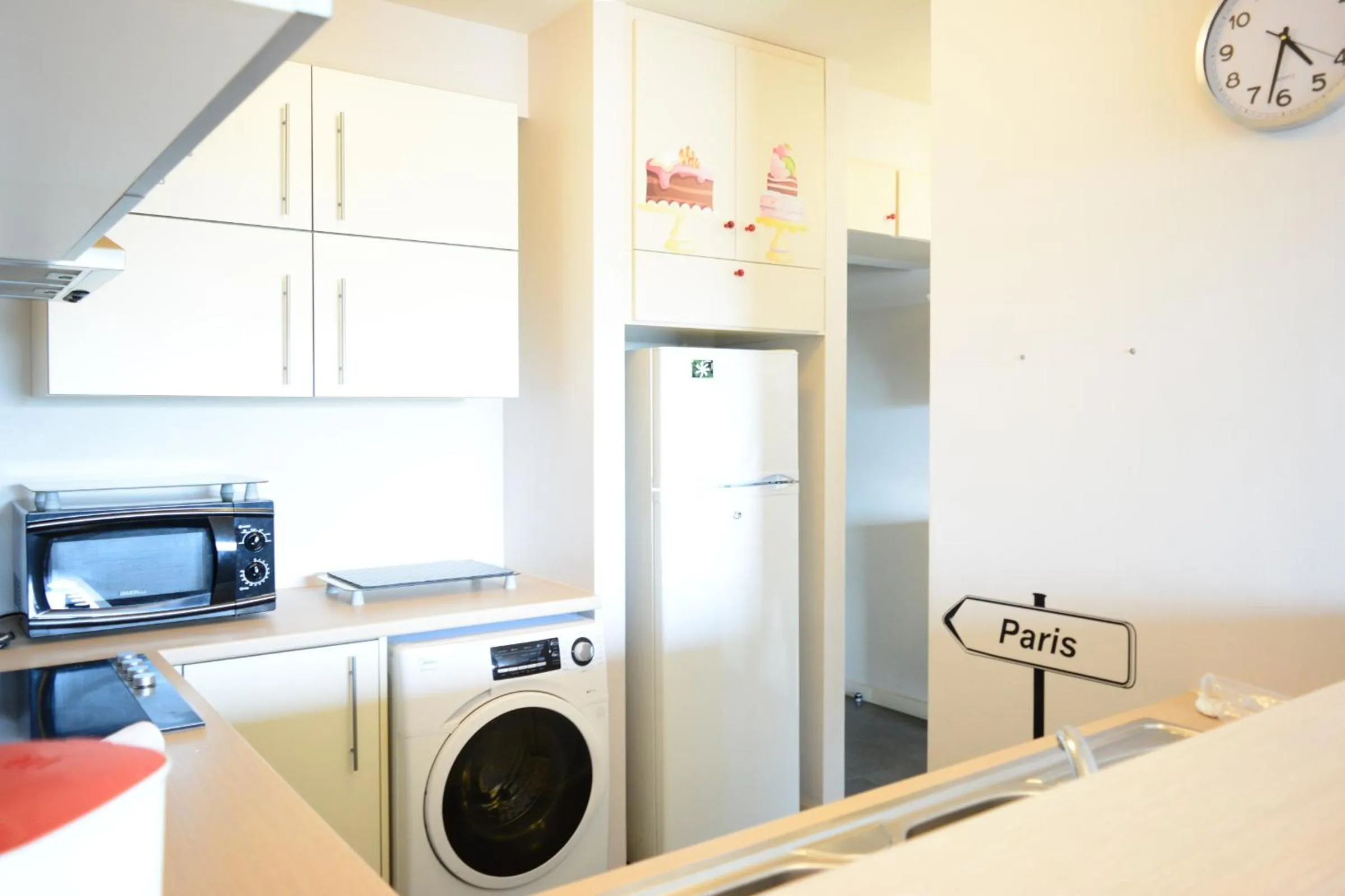 Kitchen or kitchenette in Moana Studio - downtown Papeete - WiFi AC Netflix parking - 3 people