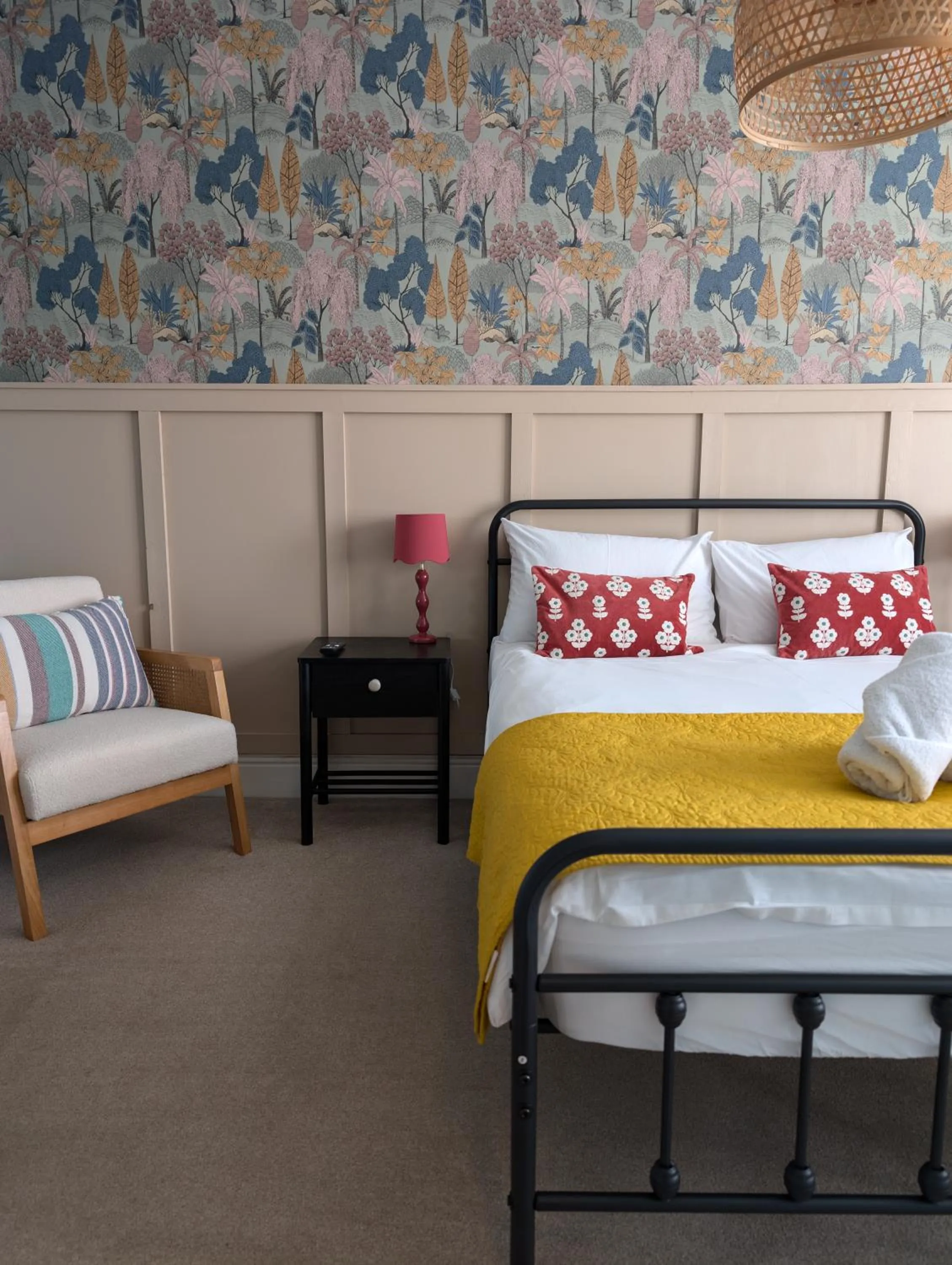 Bed in Rooms At The Rosebery