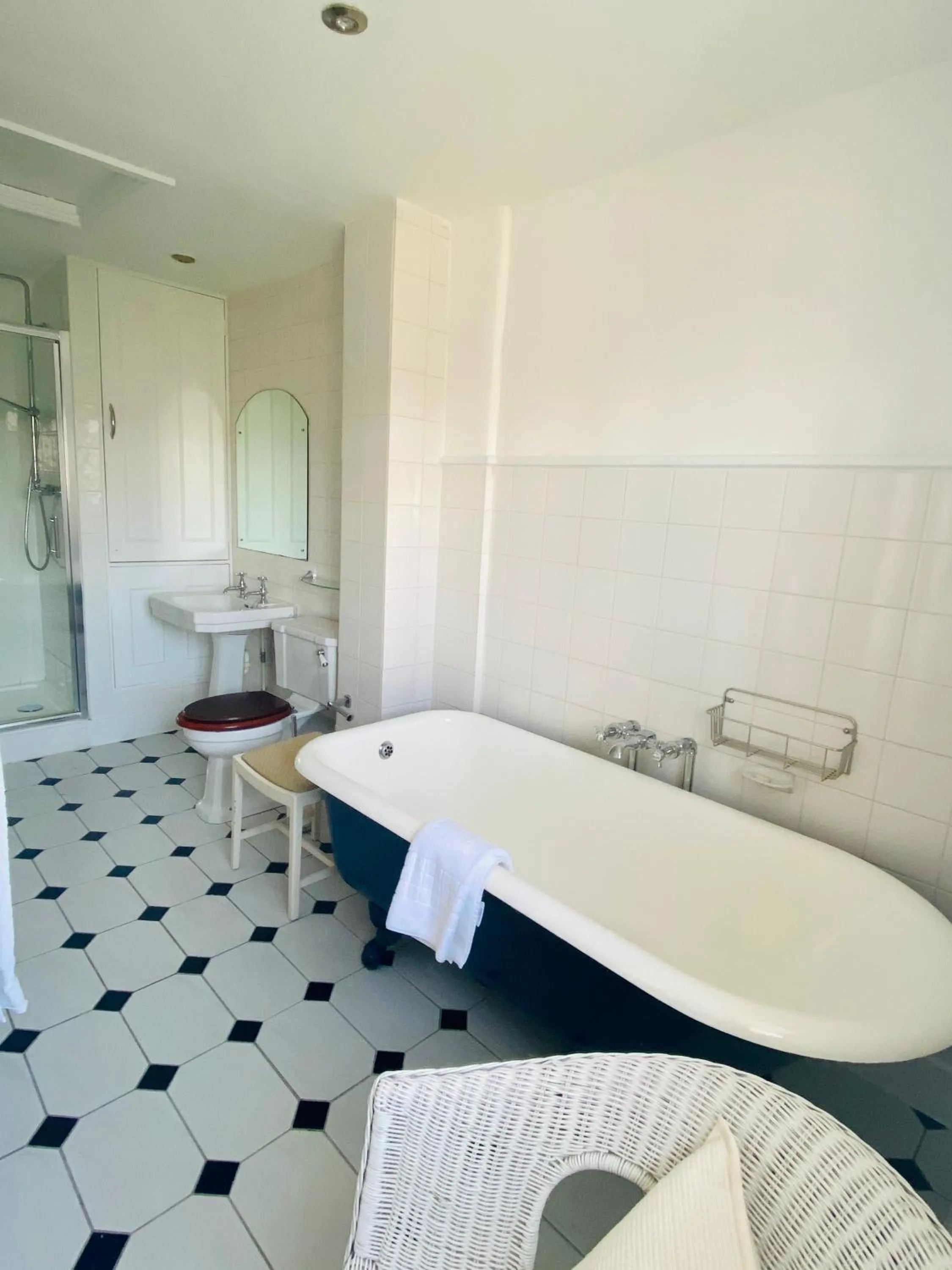 Bathroom in Burford House BH