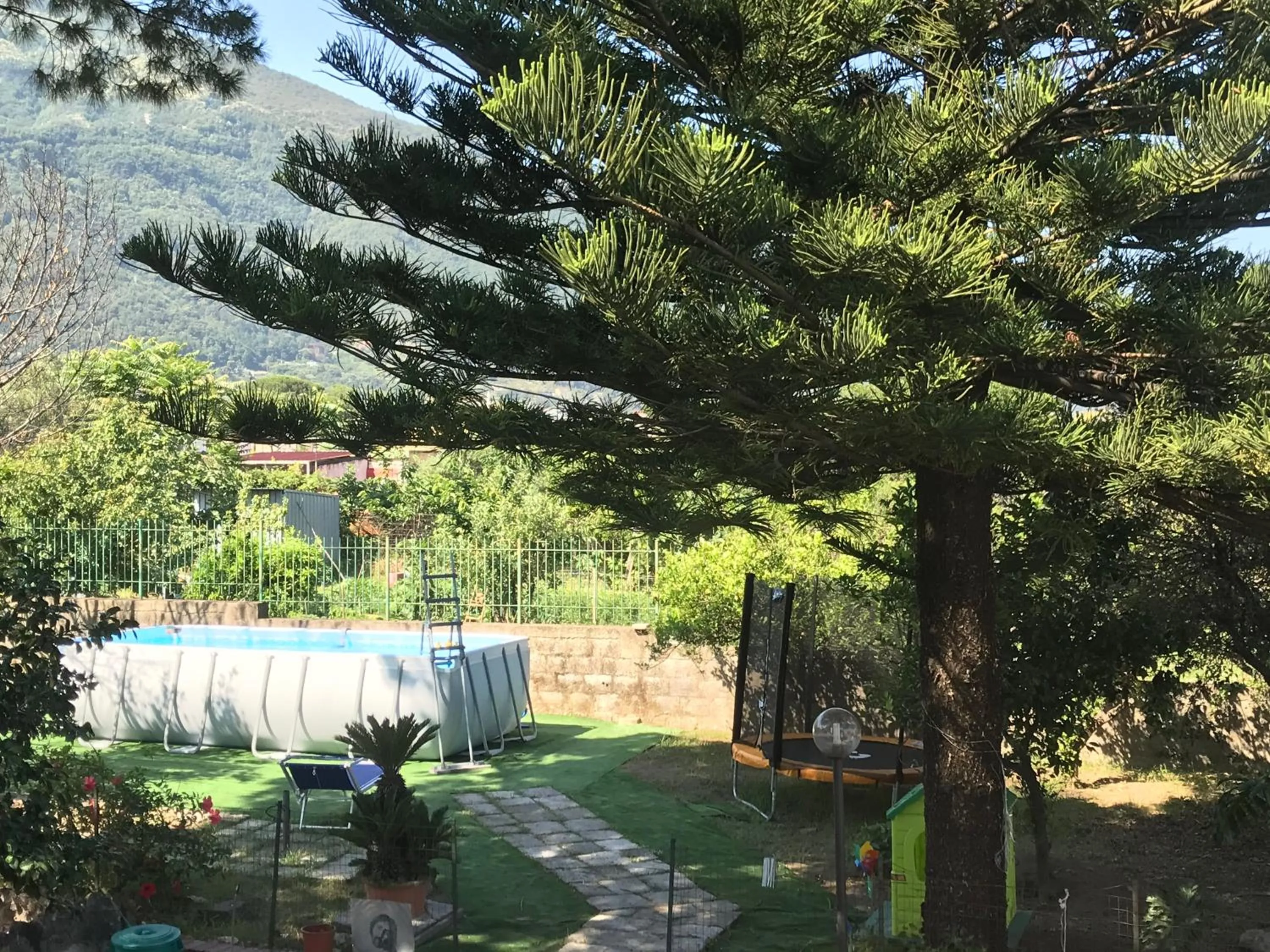 Swimming pool in B&b La Magnolia