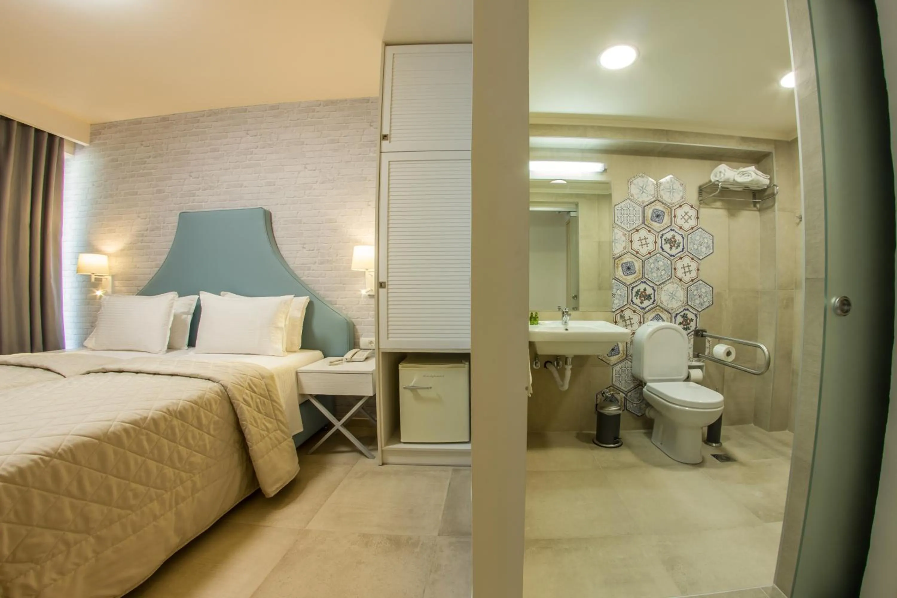 Photo of the whole room in Pitsakis Hotel