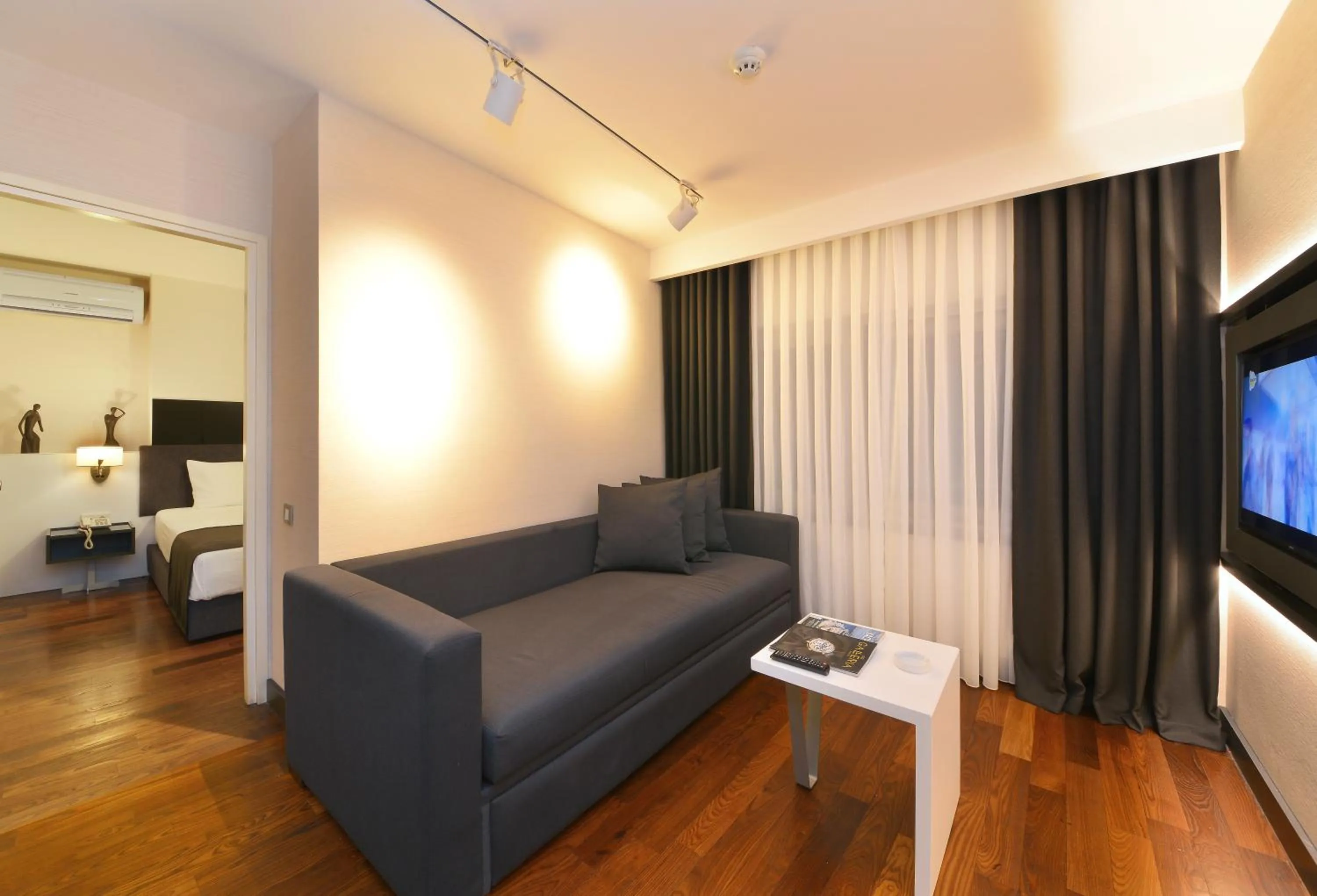 Nish İstanbul Suites & Hotel