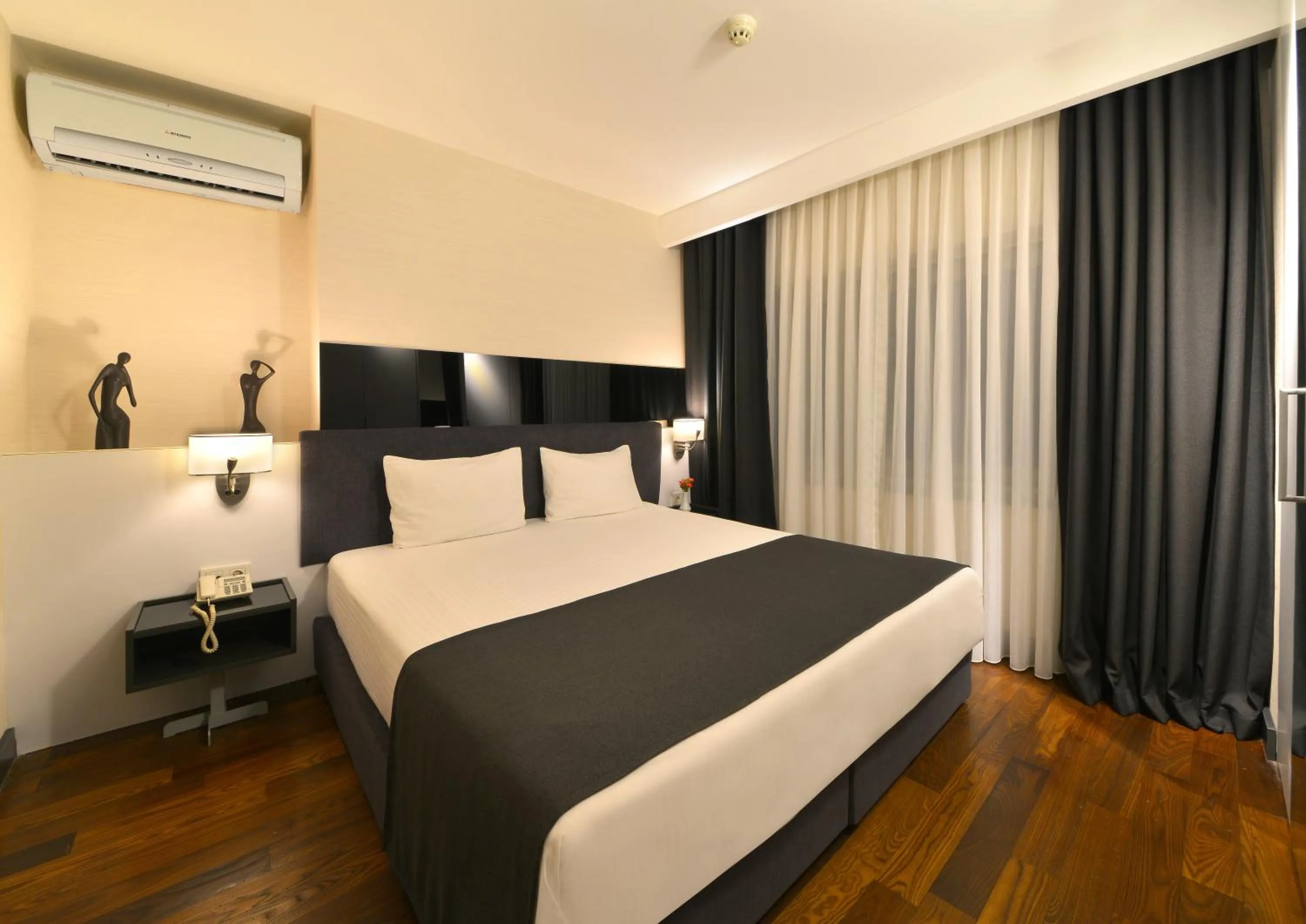 Nish İstanbul Suites & Hotel