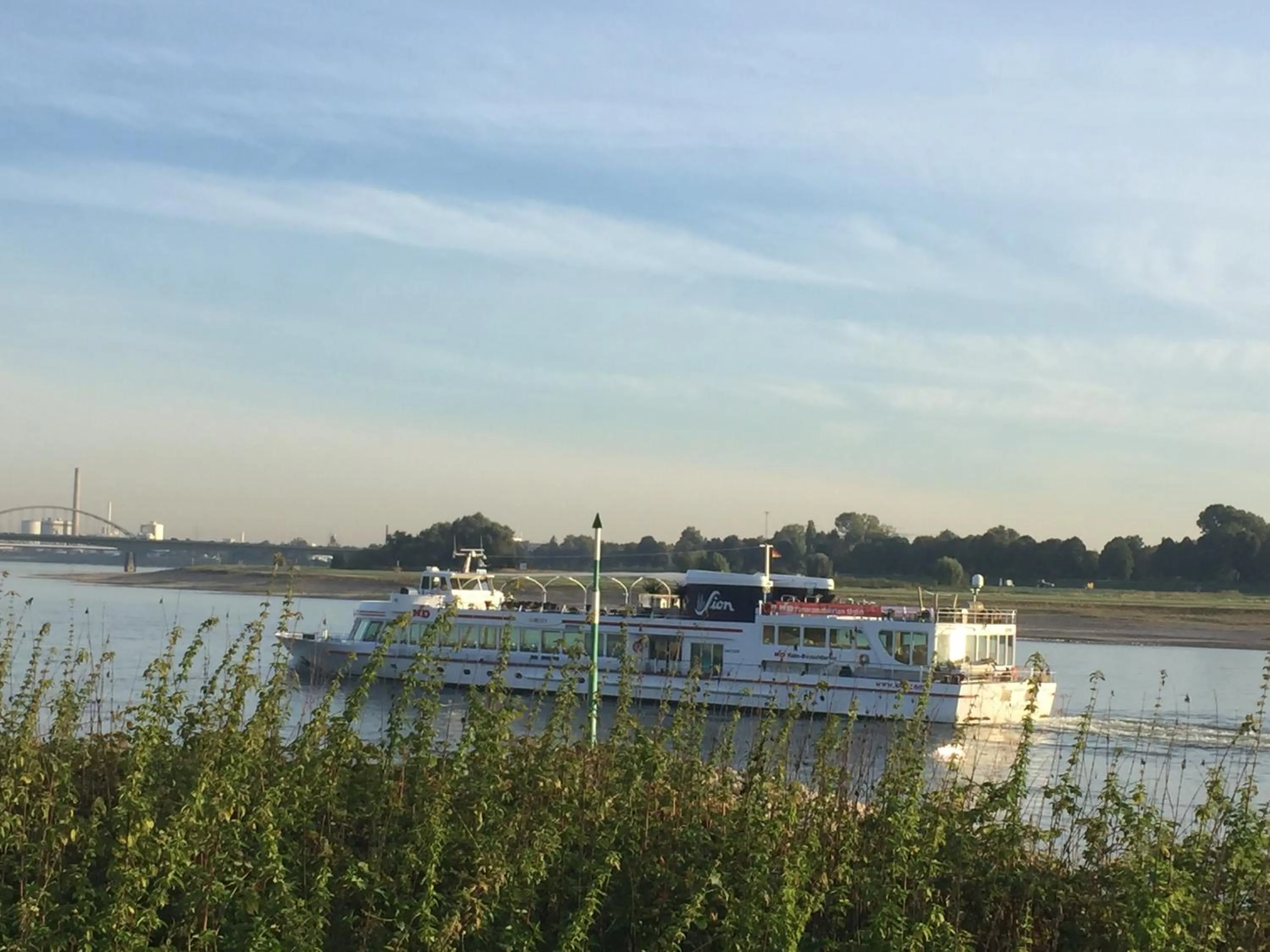 Neighbourhood in Hotel Kolossos Düsseldorf - Neuss