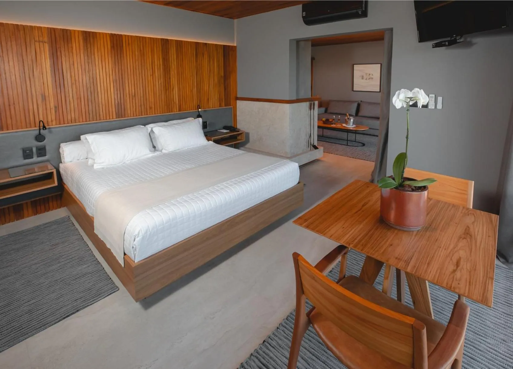 Photo of the whole room in Ponta dos Ganchos