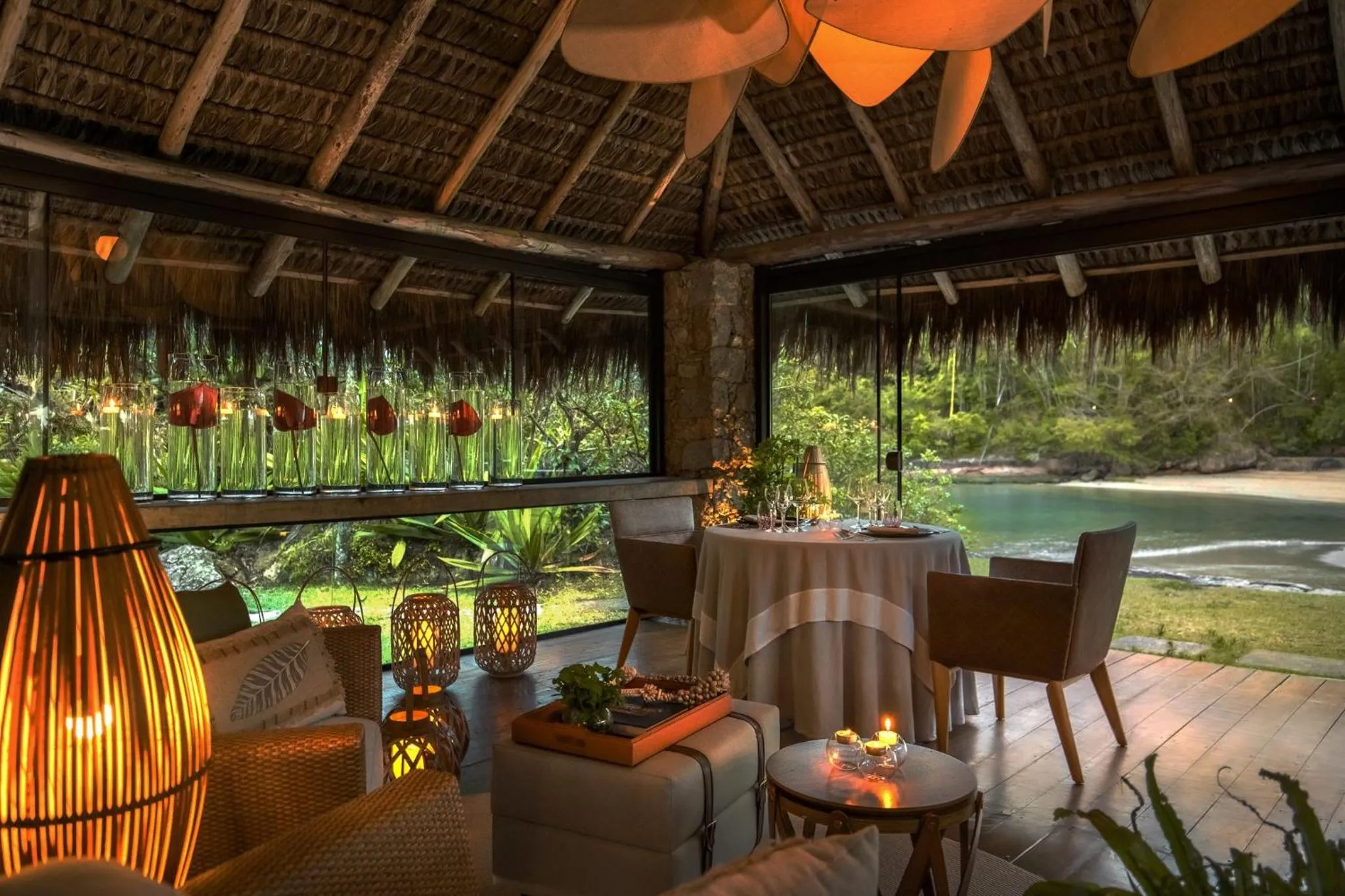 Restaurant/places to eat in Ponta dos Ganchos