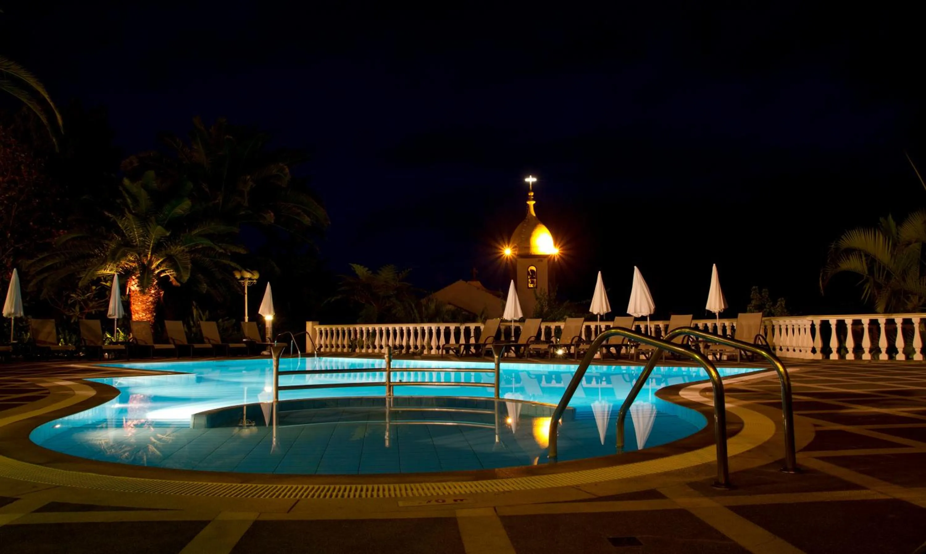 Swimming pool in Hotel Quinta Bela S Tiago