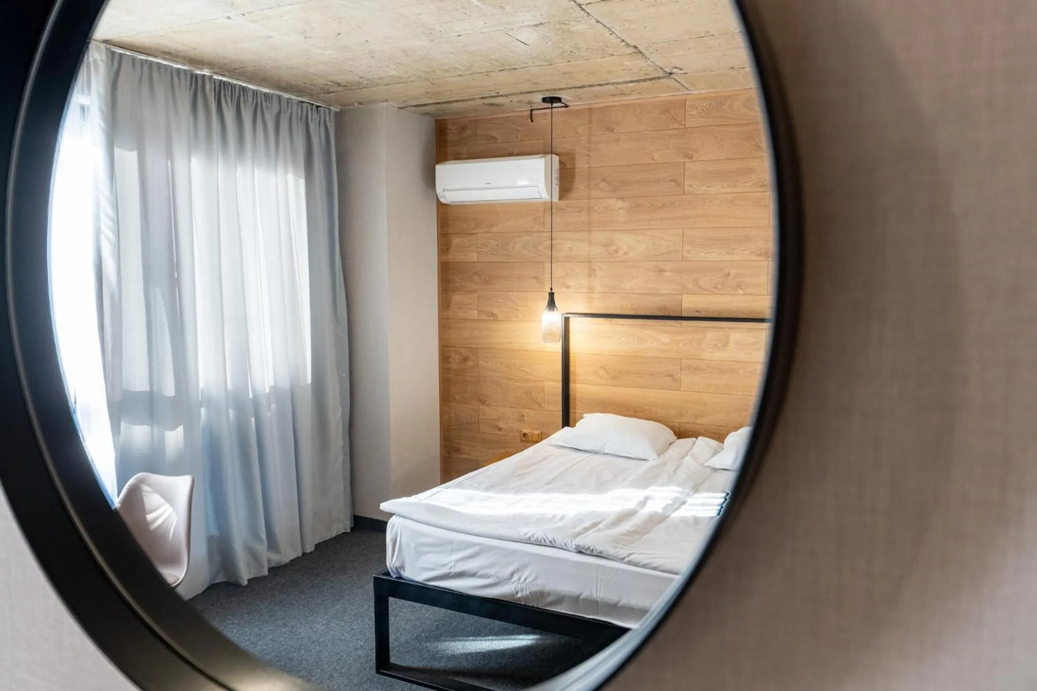 Bedroom, Bed in Avenue Hotel Deluxe