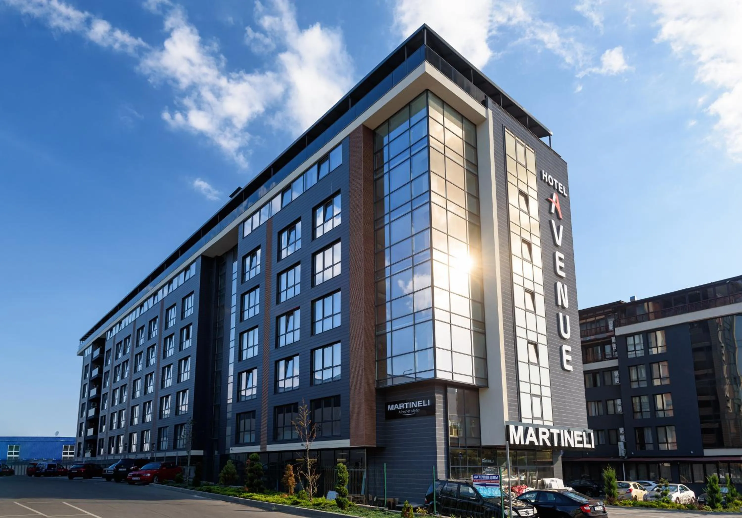 Property building in Avenue Hotel Deluxe