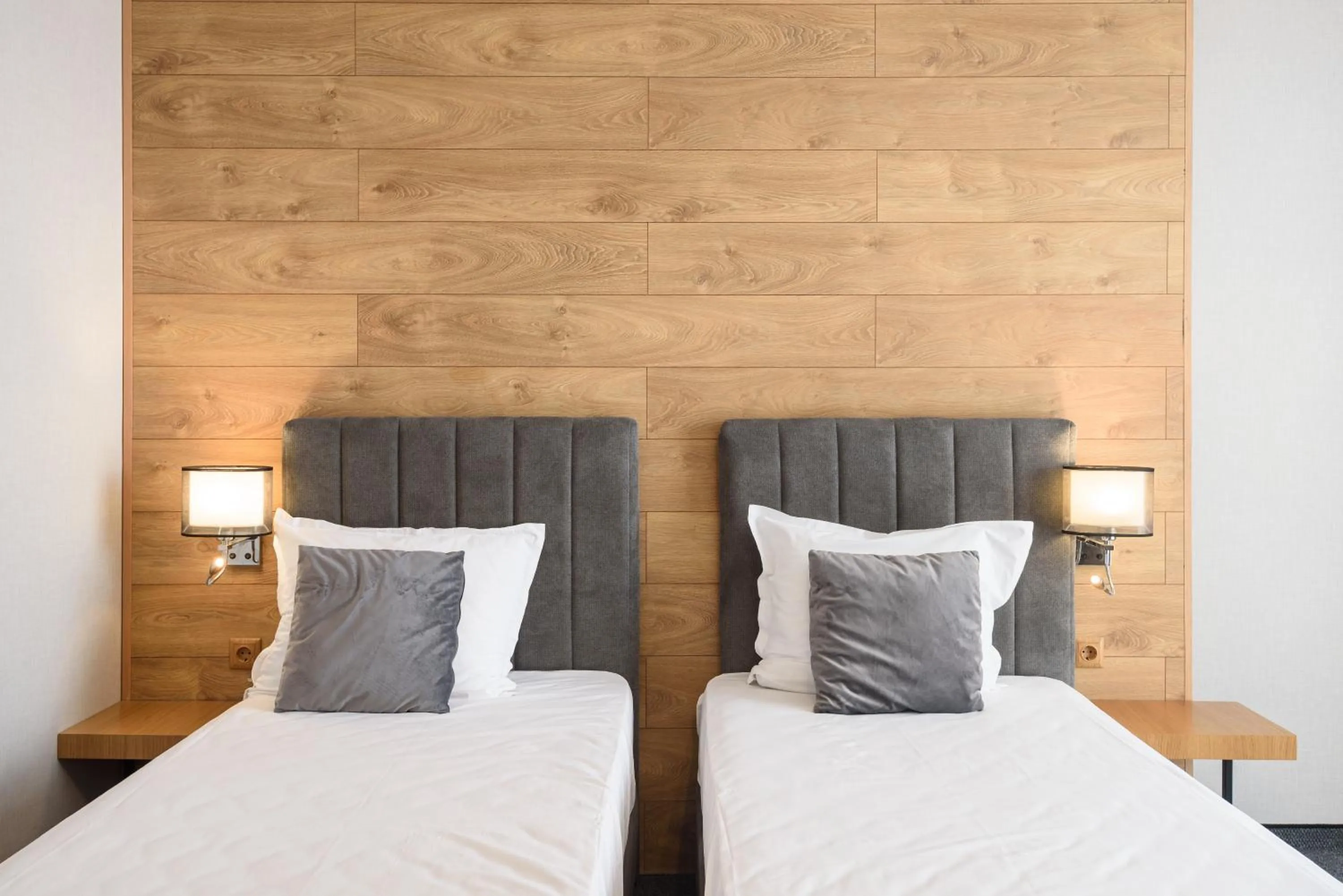 Bed in Avenue Hotel Deluxe