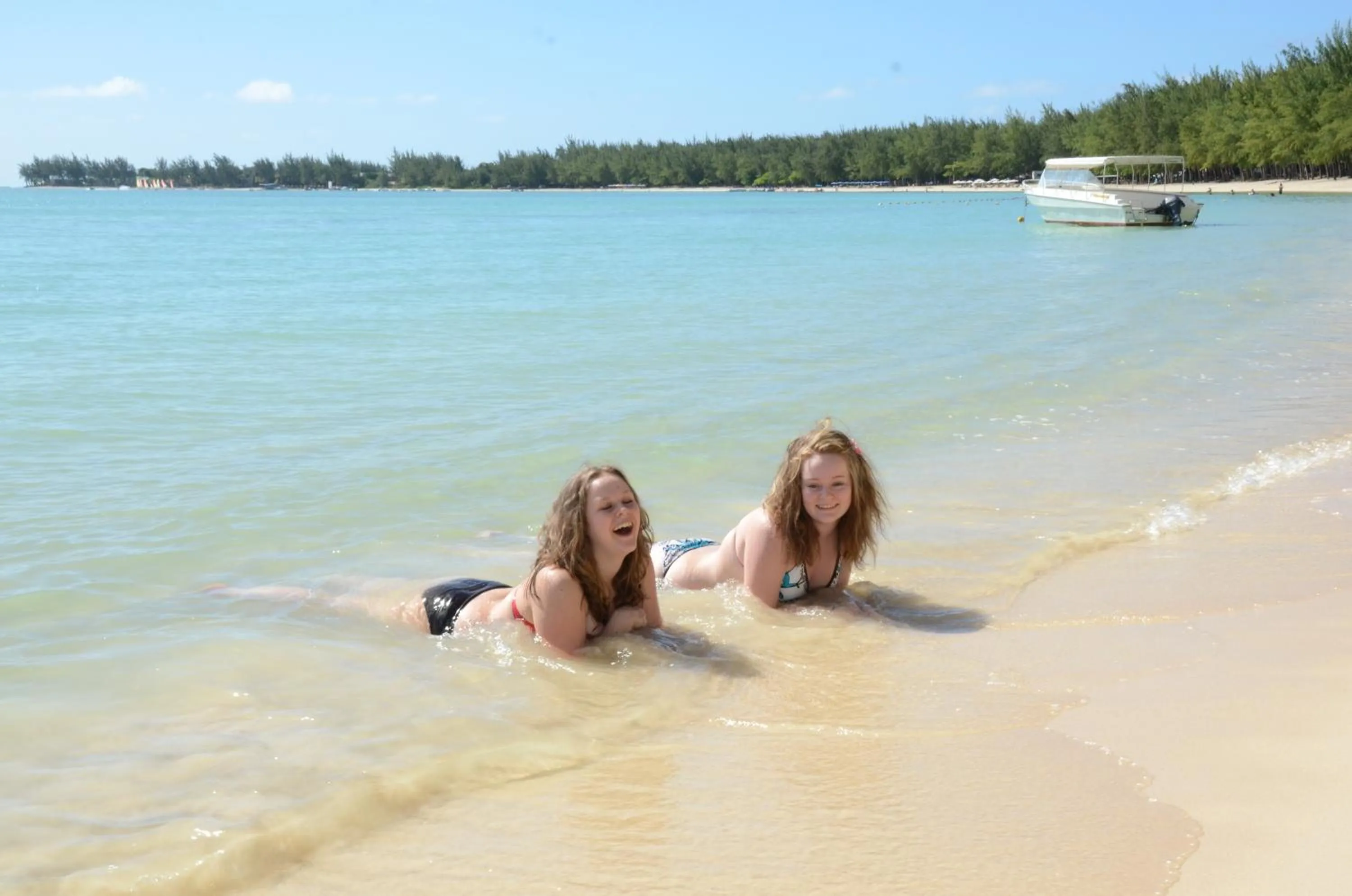 Beach in Tarisa Resort & Spa