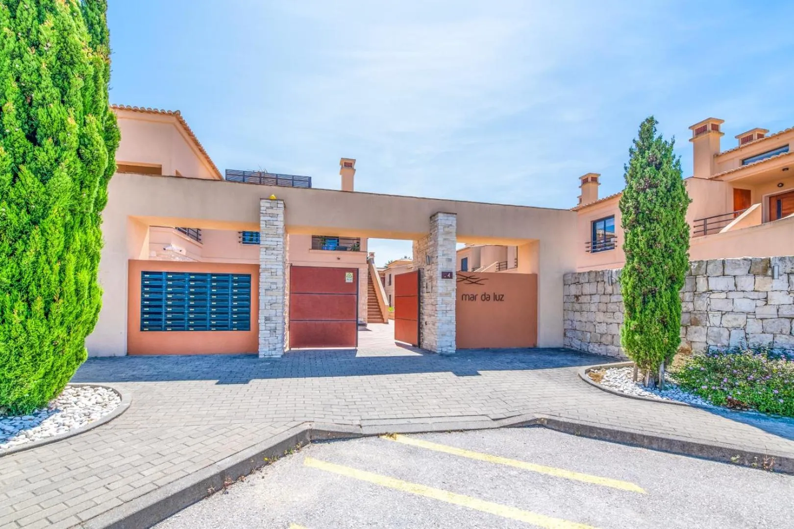 Property building in Mar da Luz Resort