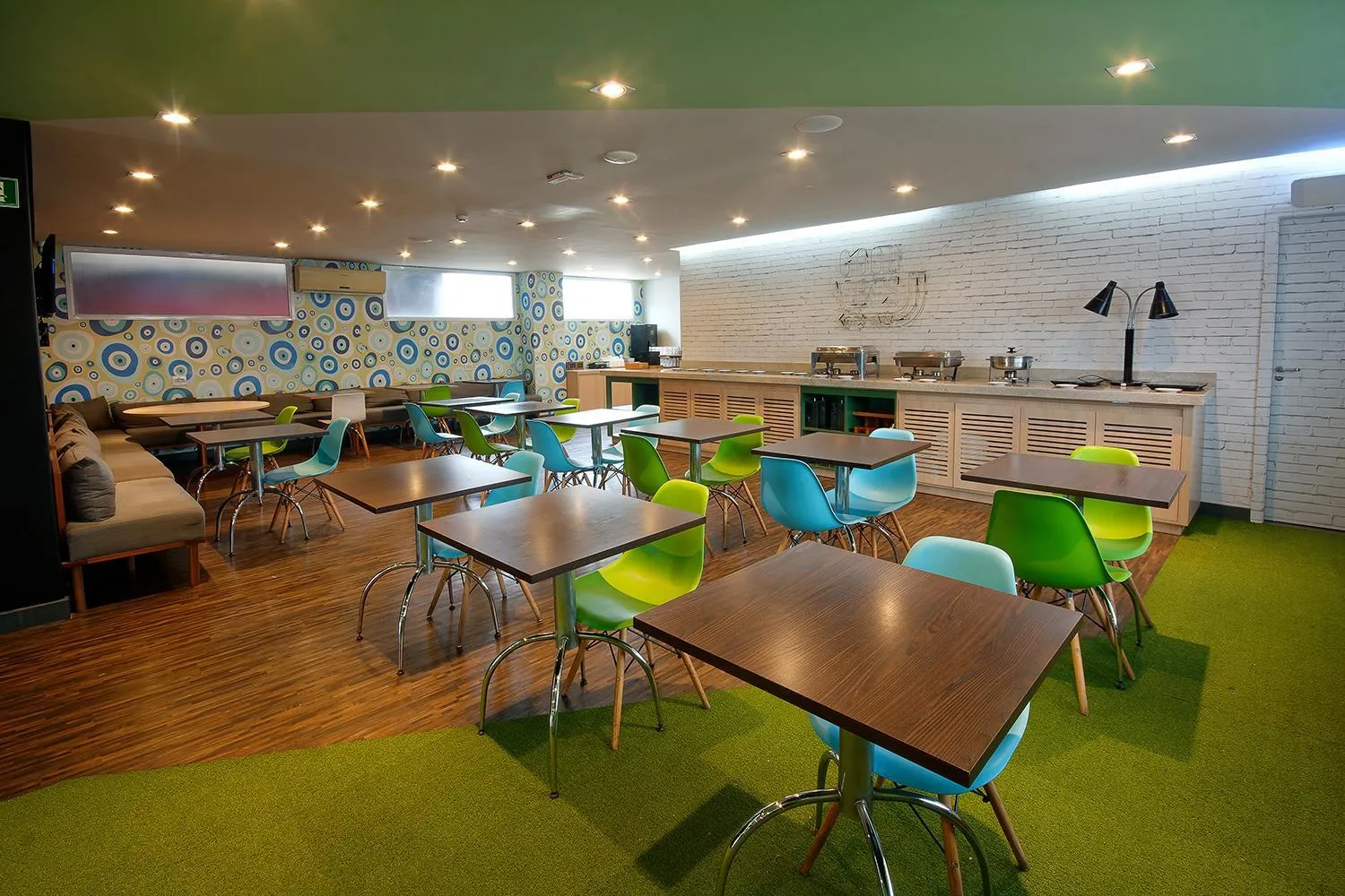 Restaurant/places to eat in Golden Tower Express Araraquara by Fênix Hotéis