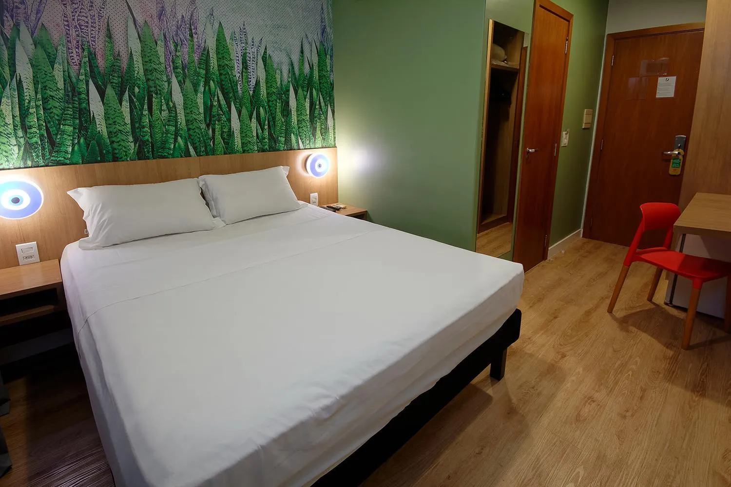 Photo of the whole room, Bed in Golden Tower Express Araraquara by Fênix Hotéis