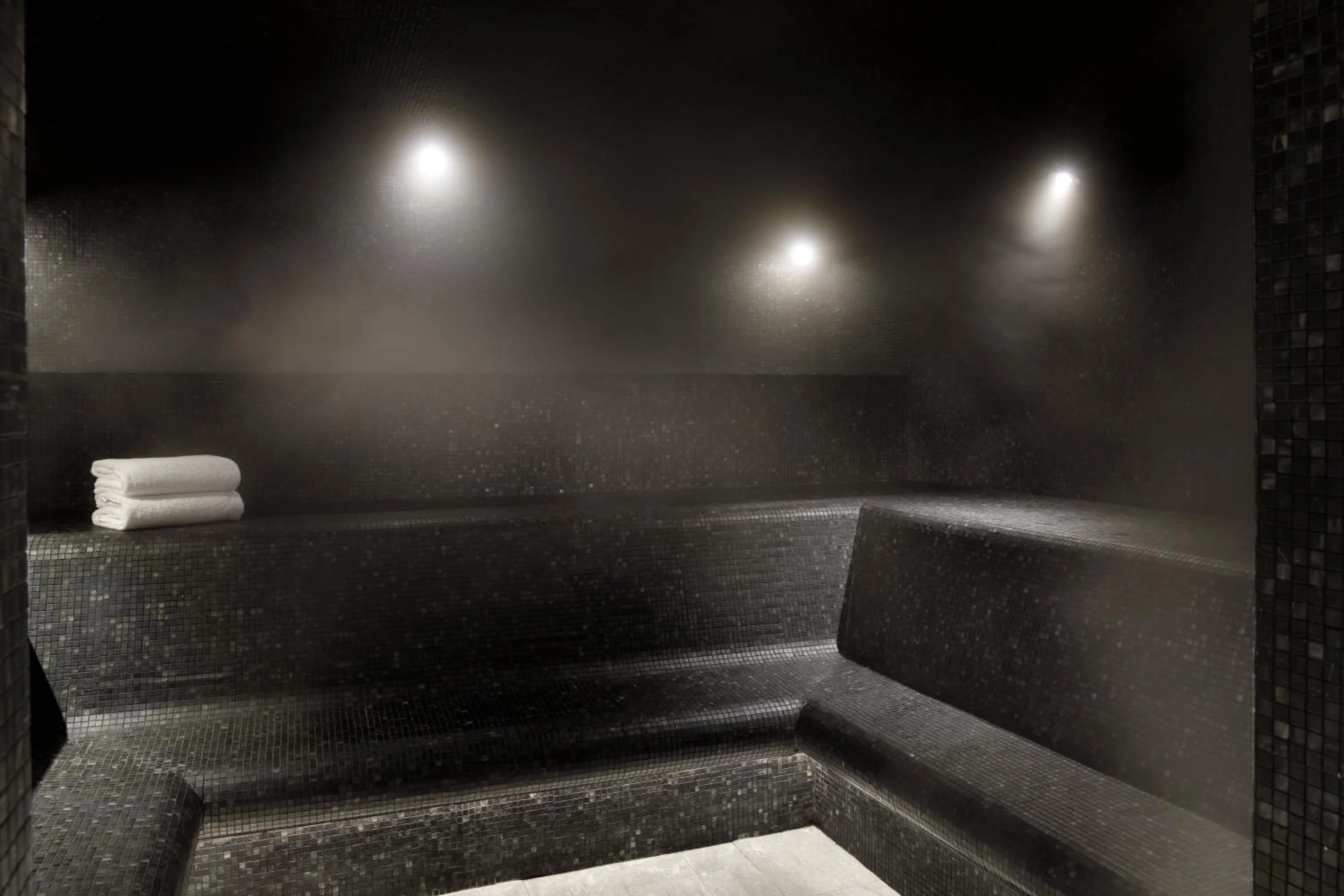 Steam room in Hôtel Marielle