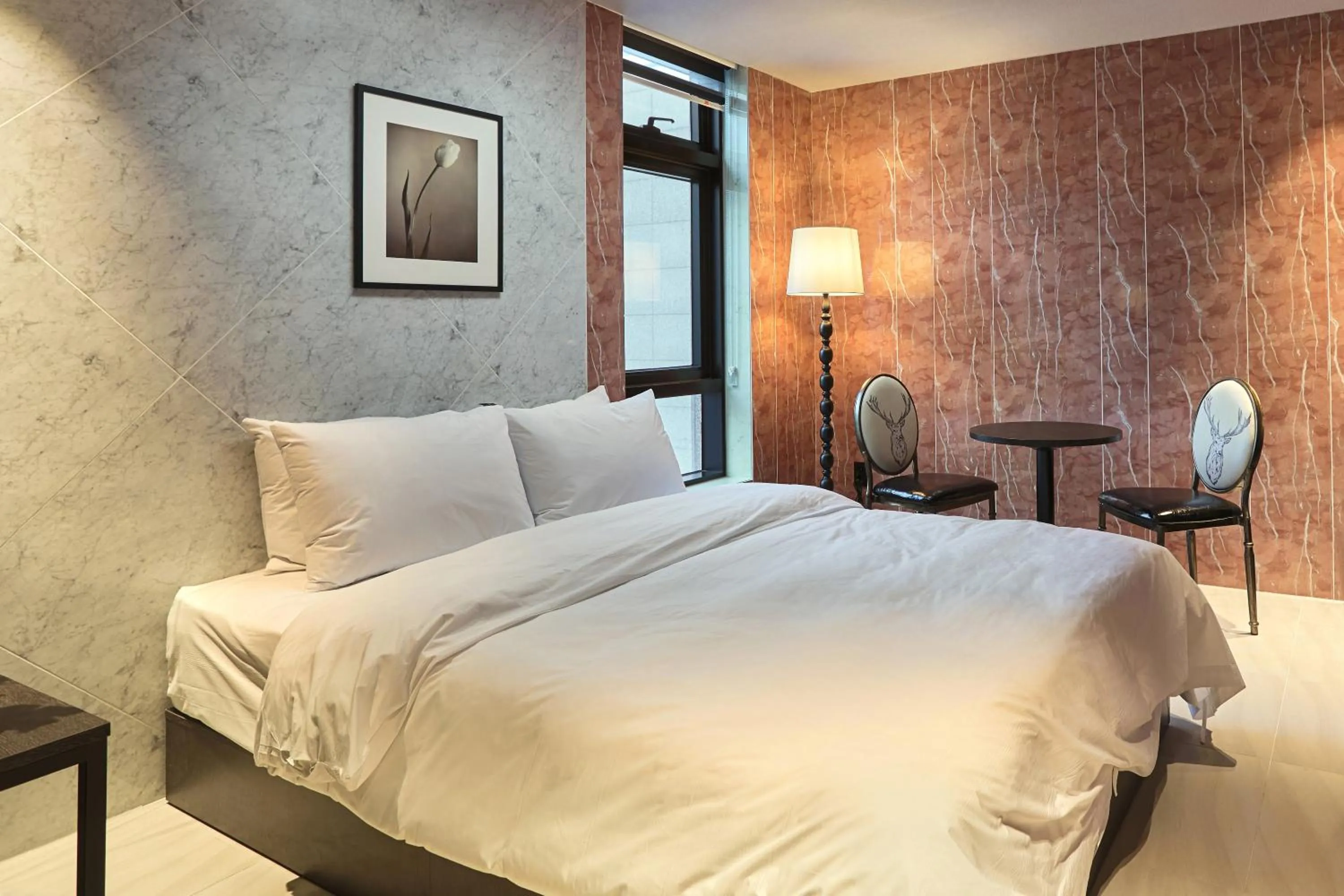 Photo of the whole room, Bed in MG Hotel