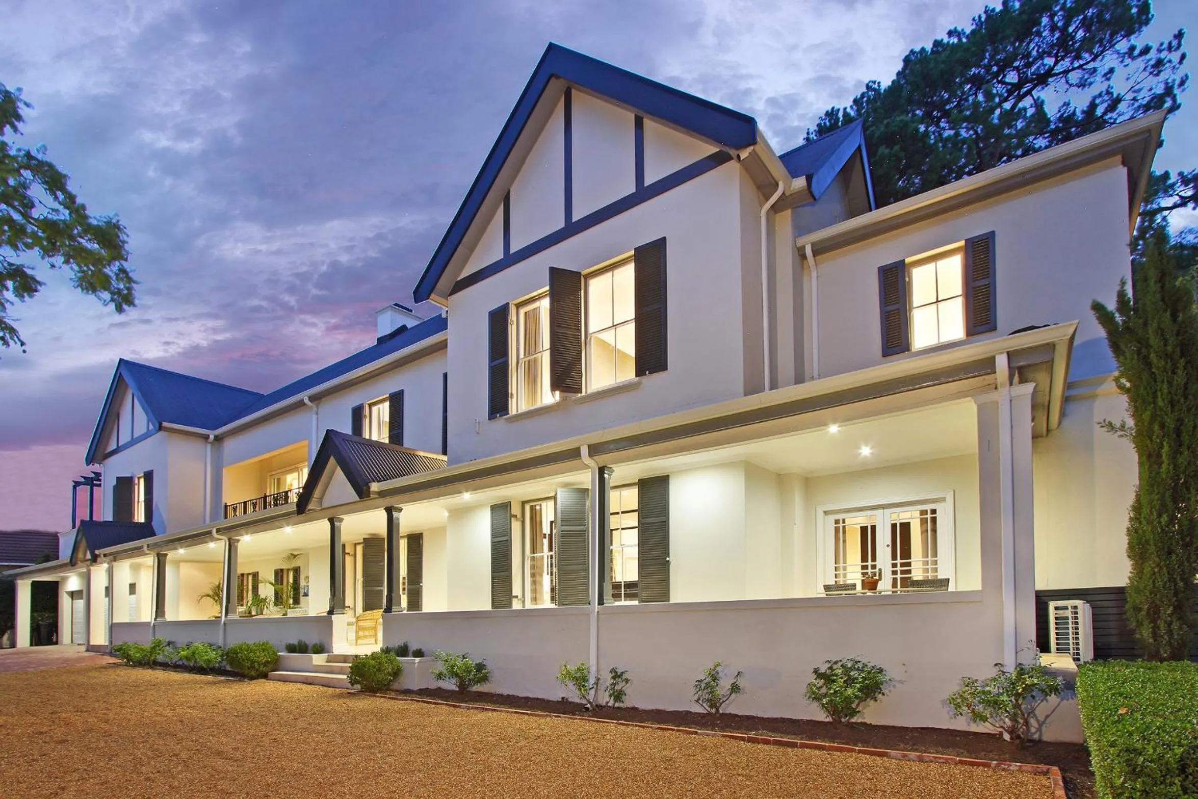 Property building in Stellenbosch Manor