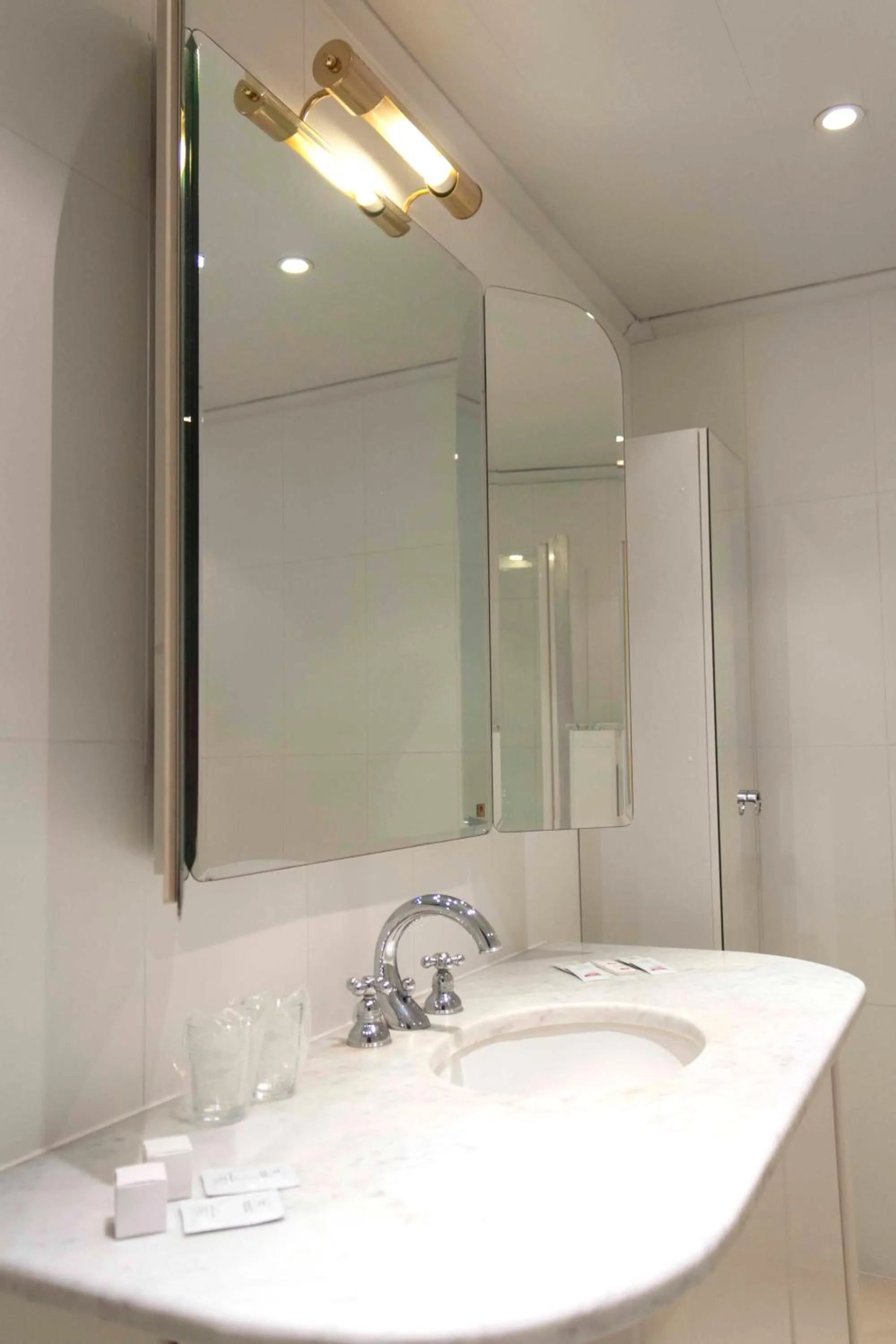 Bathroom in Hotel De Croone