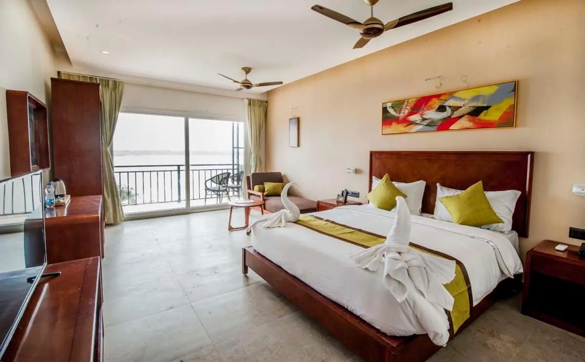 Bed in Hotel Sonar Bangla Taki