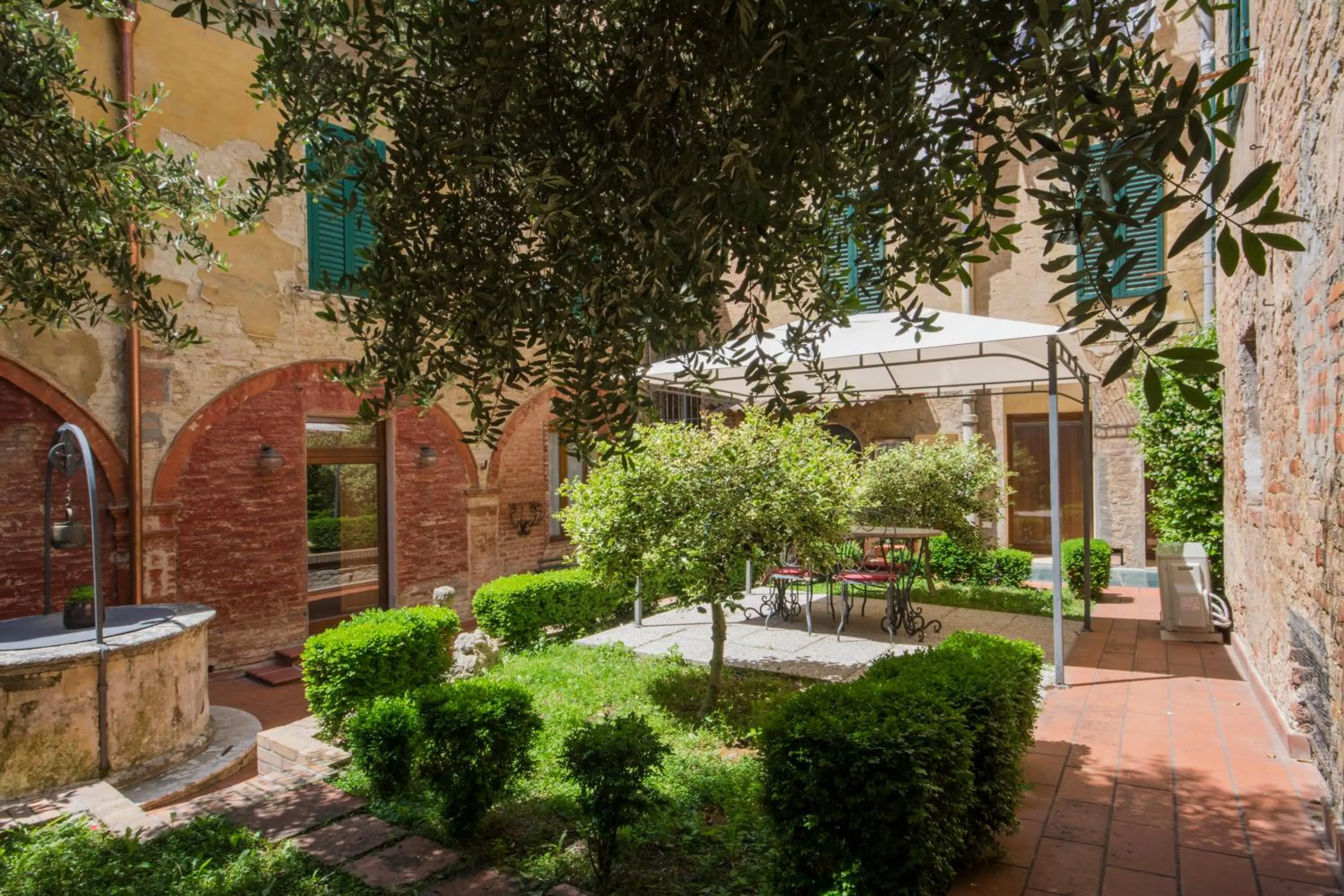 Garden in Regis Condo