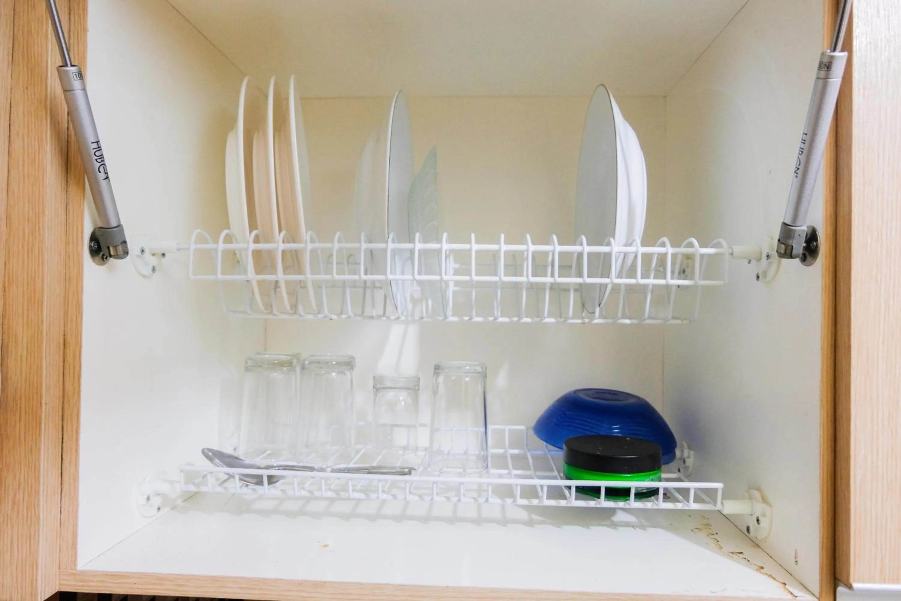 Kitchen or kitchenette in Minimalist Studio Room Great Western Resort Apartment By Travelio