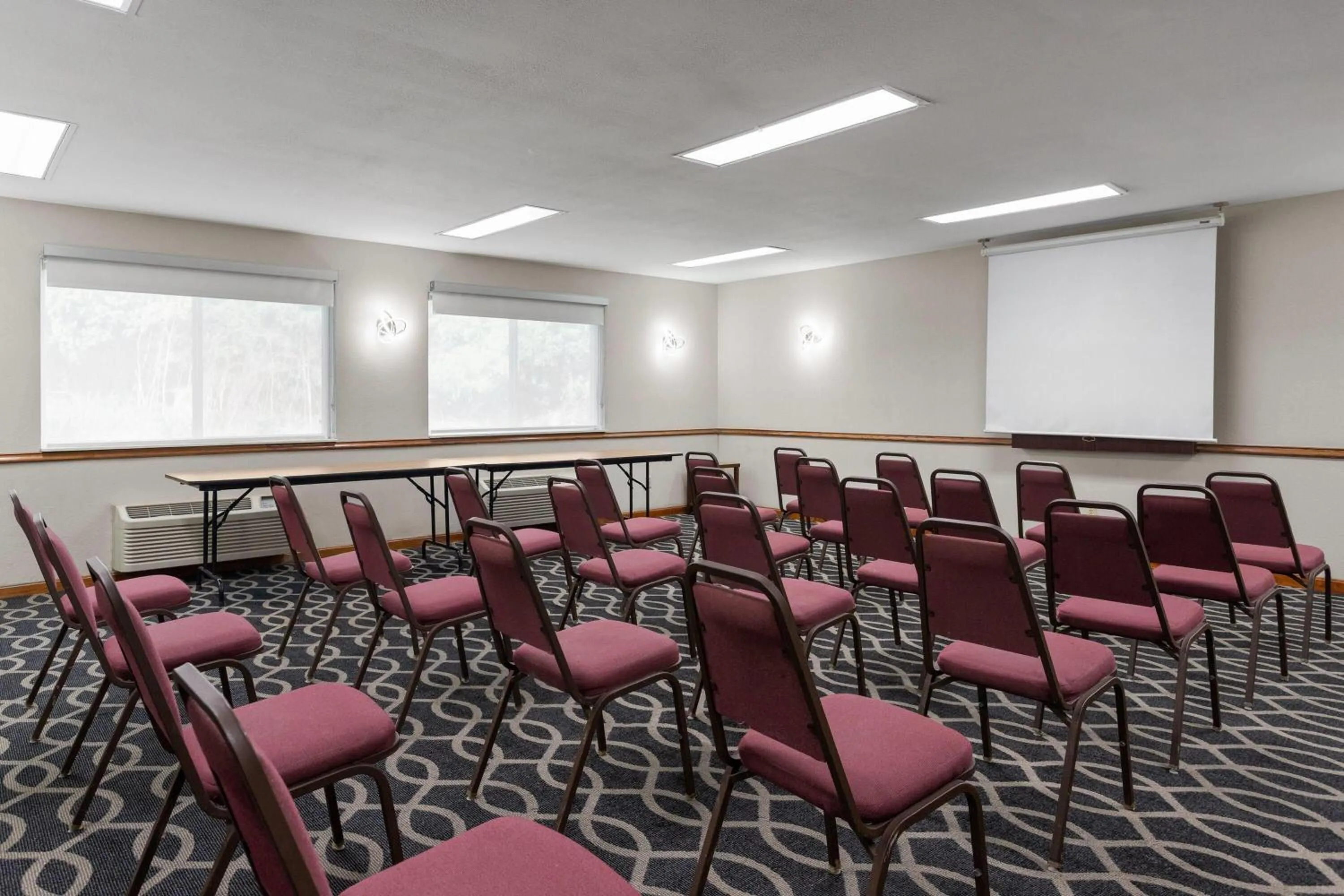 Meeting/conference room in Baymont by Wyndham Piqua