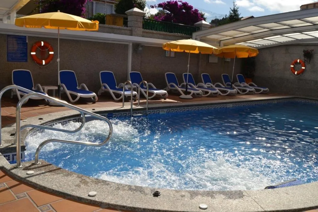 Swimming pool in Hotel Playa Compostela