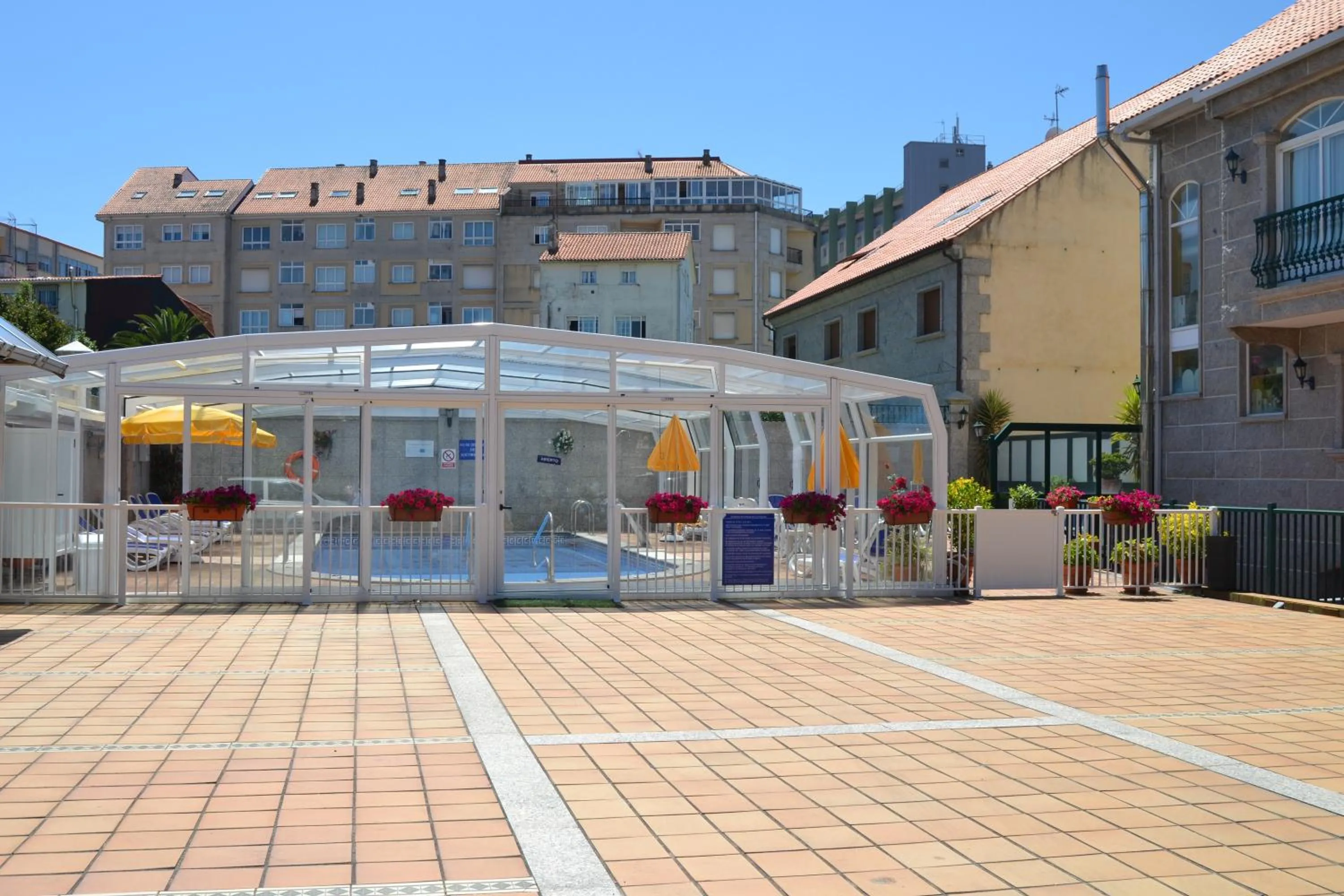 Property building in Hotel Playa Compostela