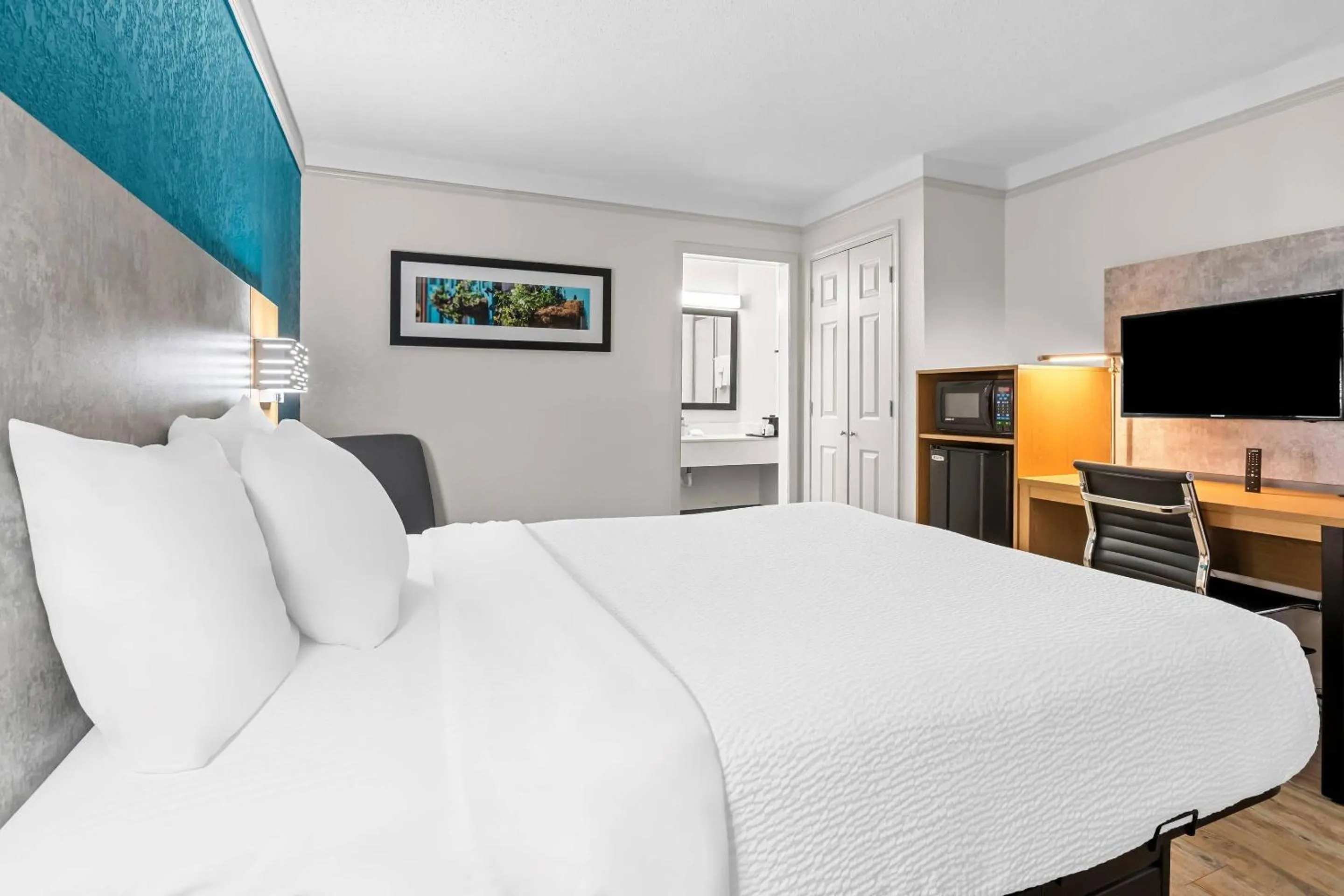 Bedroom, Bed in Quality Inn Slidell I-10