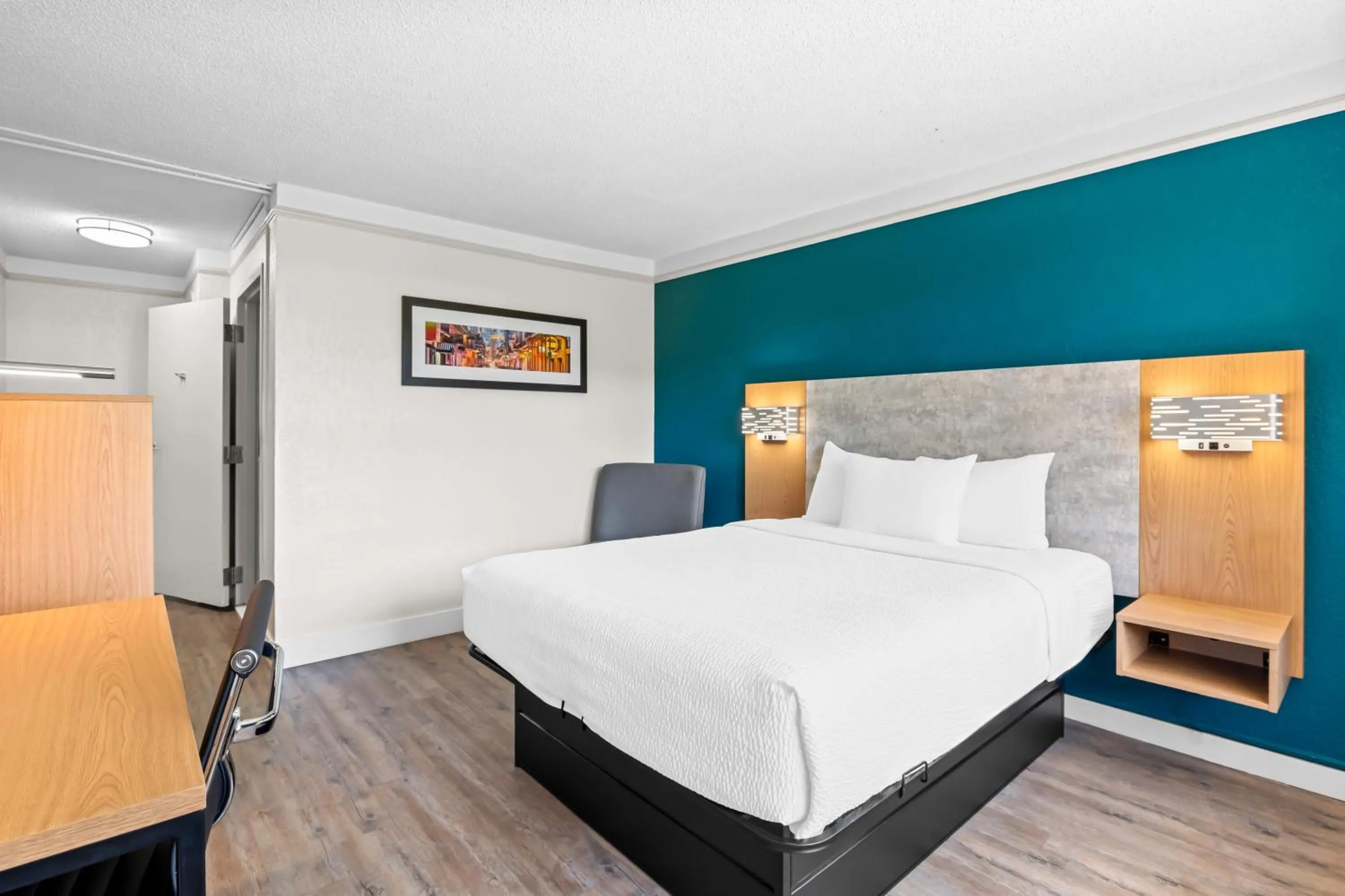 Queen Room with Pool View - Disability Access/Non Smoking in Quality Inn Slidell I-10