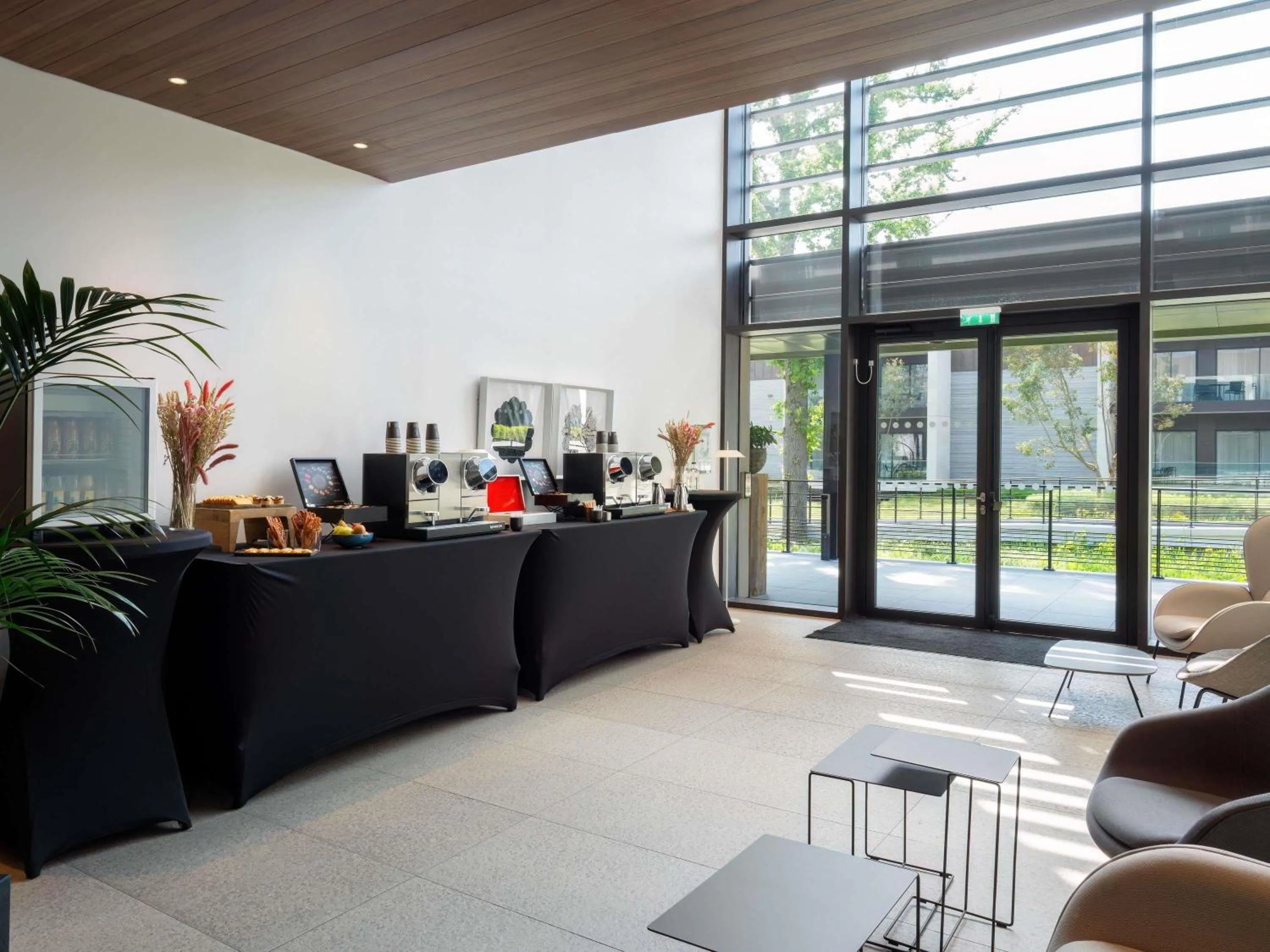 Meeting/conference room in Le Domaine des Vanneaux Golf & Spa L'Isle Adam - MGallery Collection