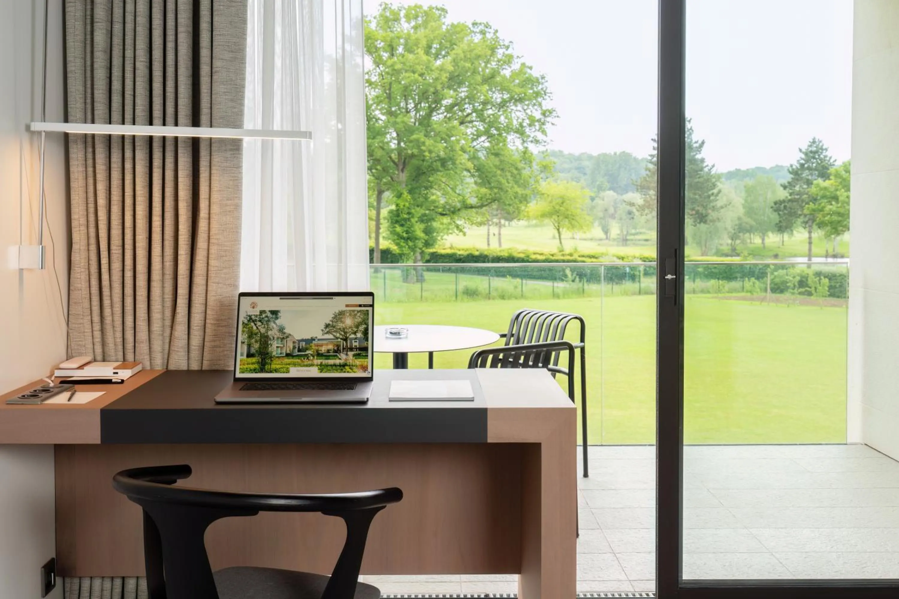 Bedroom in Le Domaine des Vanneaux Golf & Spa L'Isle Adam - MGallery Collection
