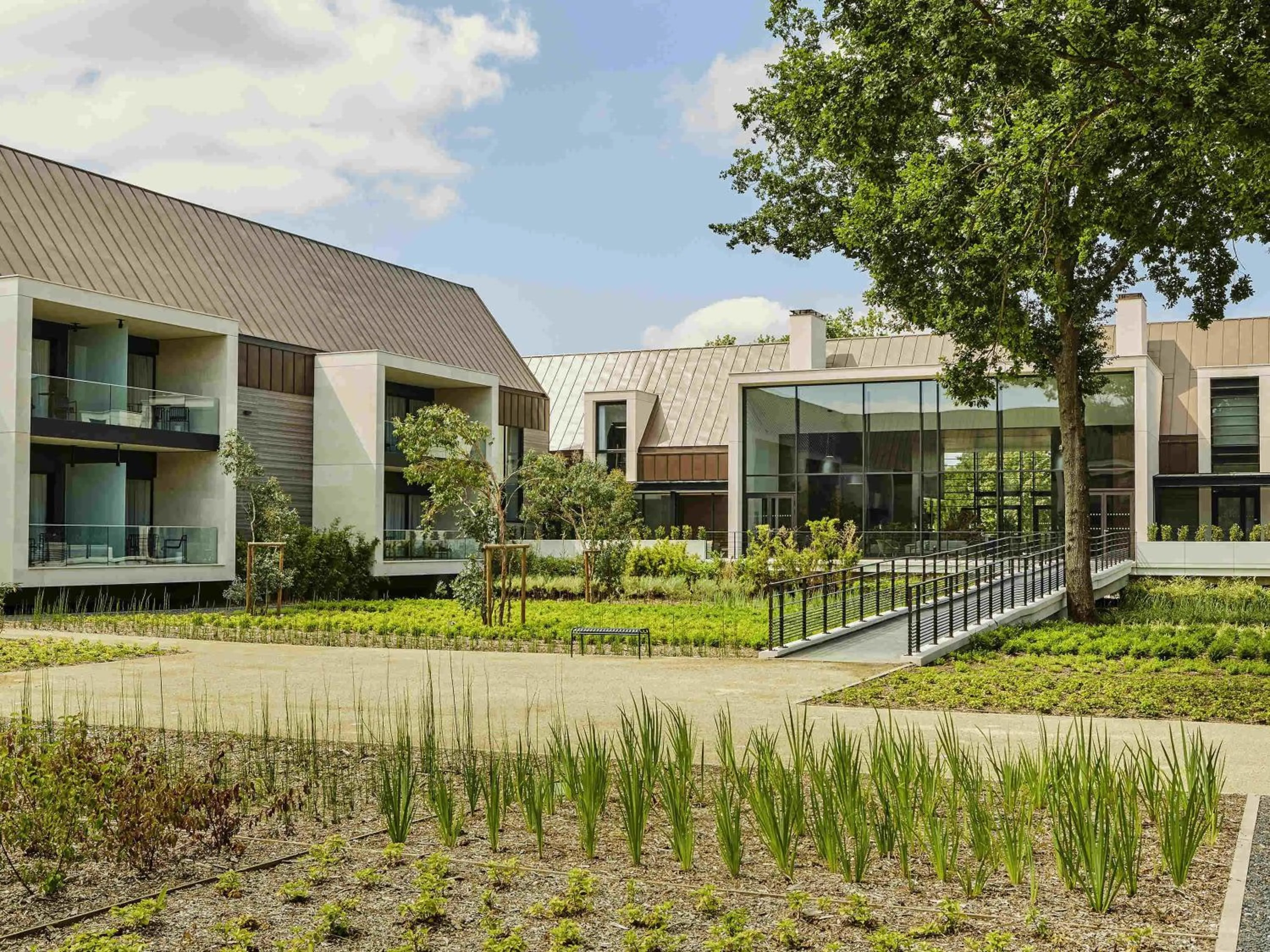 Bedroom in Le Domaine des Vanneaux Golf & Spa L'Isle Adam - MGallery Collection